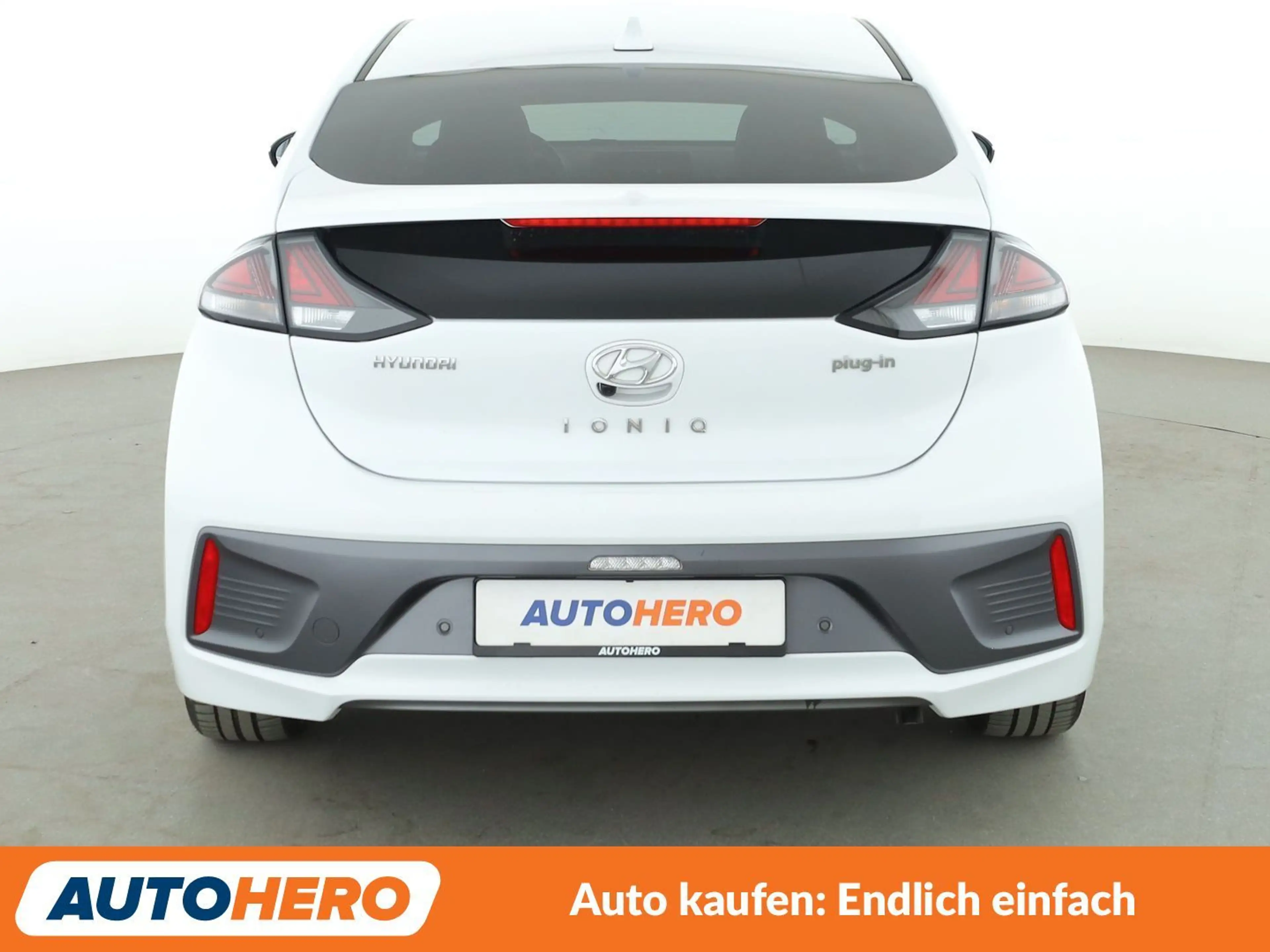 Hyundai IONIQ 1.6 Plug-in Hybrid Style Aut.*NAVI*LED*ACC*CAM*PDC — photo 5