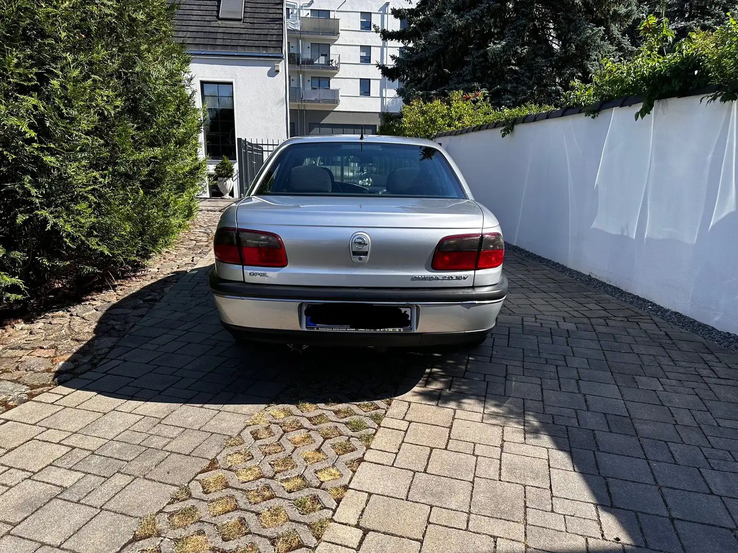 Opel Omega B - 2
