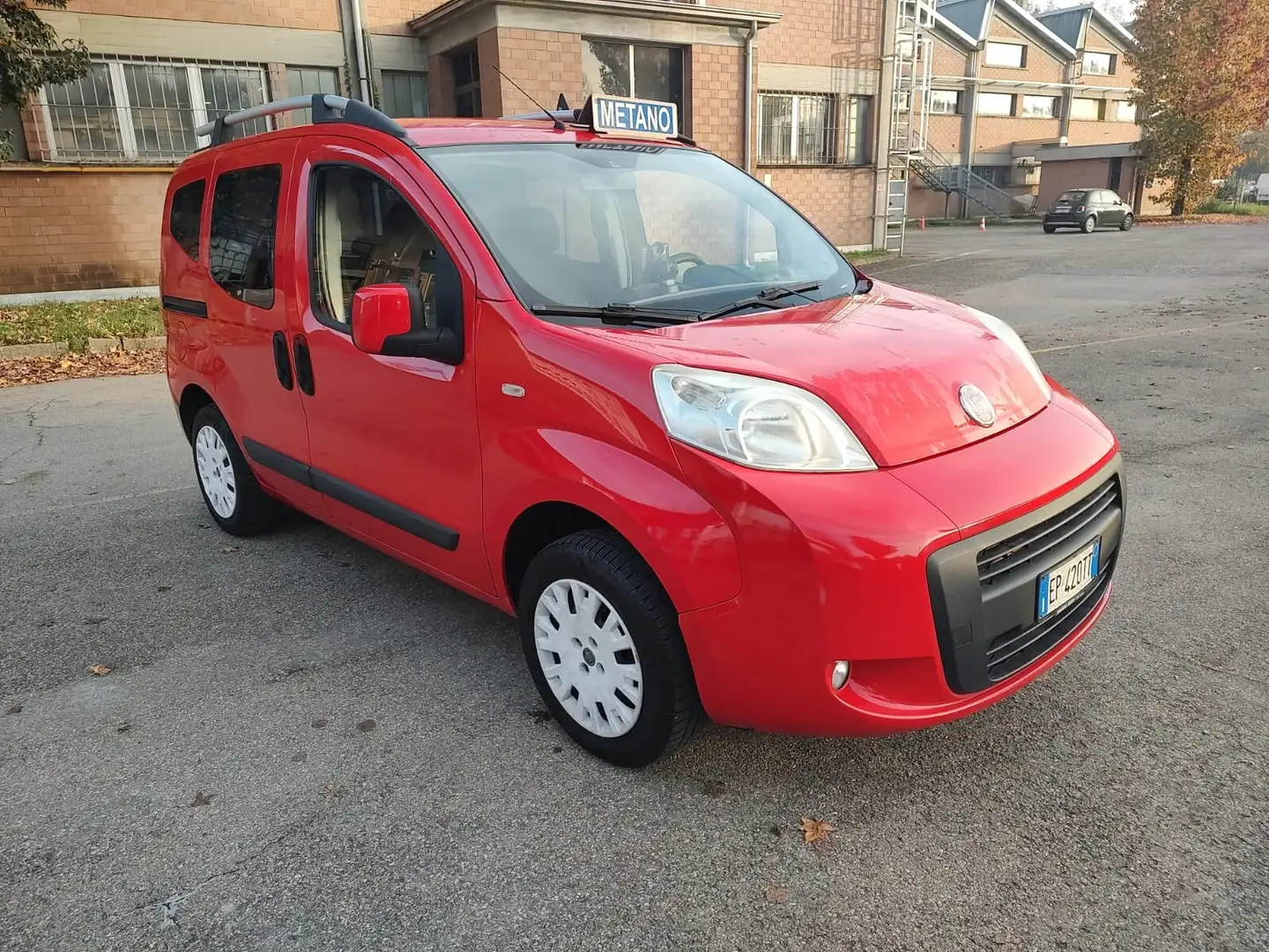 Fiat Qubo 1.4 8V 77 CV 57kw Dynamic Natural Power, OK NEOPAT Красный - 2