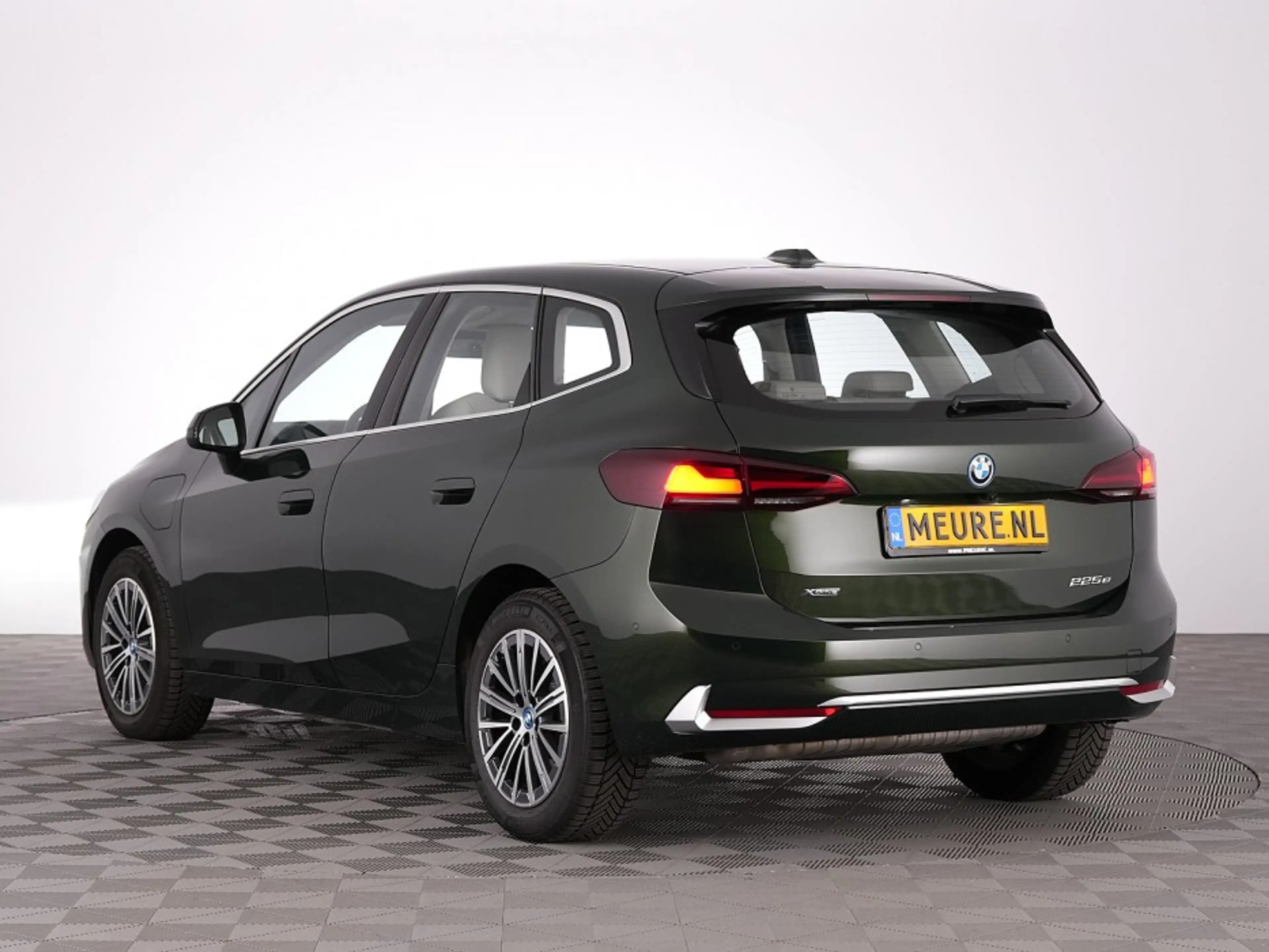 BMW 225 Active Tourer xDrive Luxury Line | LEDER | CAMERA — photo 2