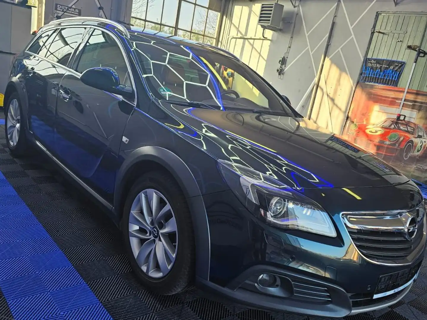 Opel Insignia Basis 4x4 Grün - 1
