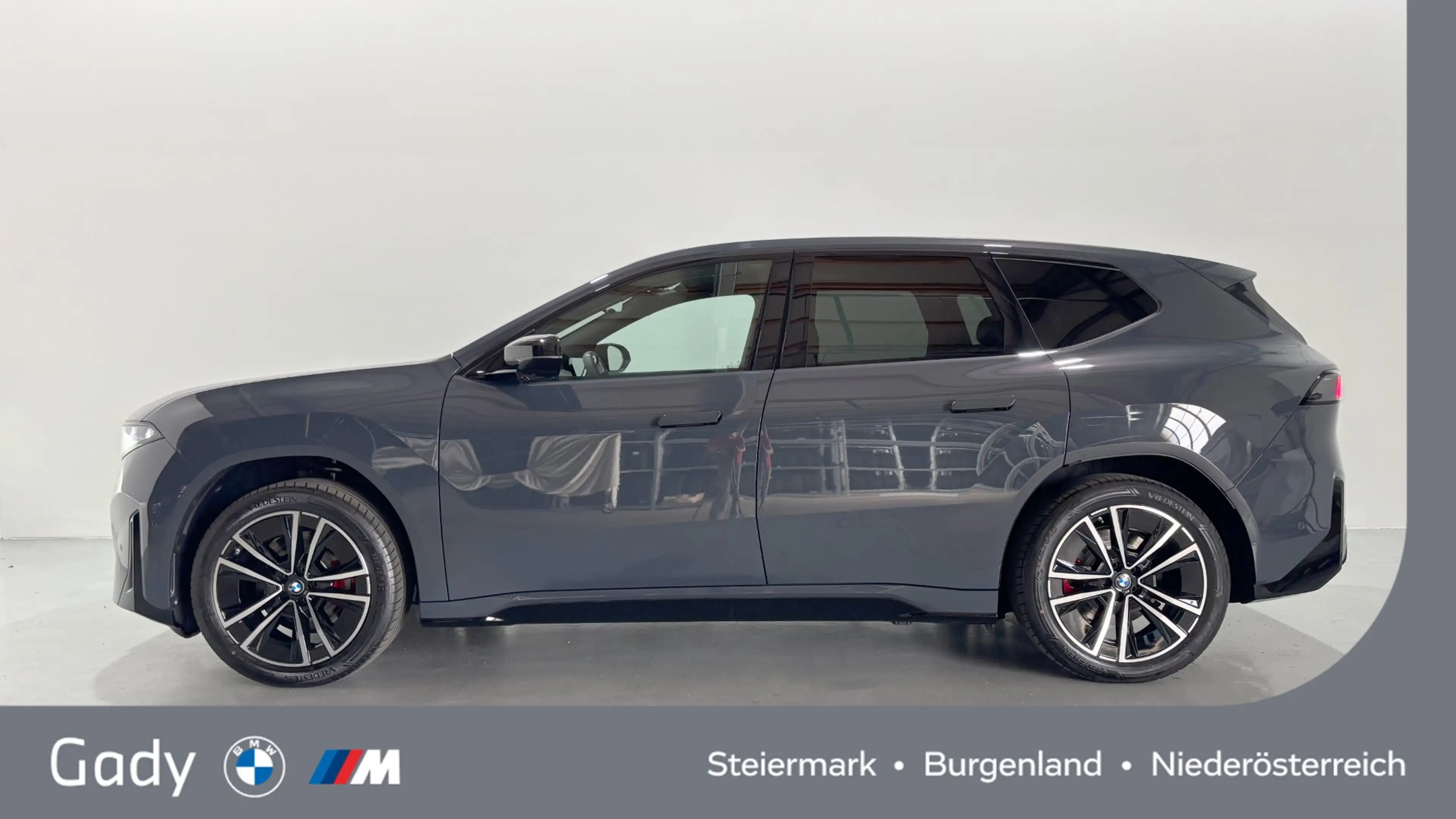 BMW iX3 40 sDrive — photo 3