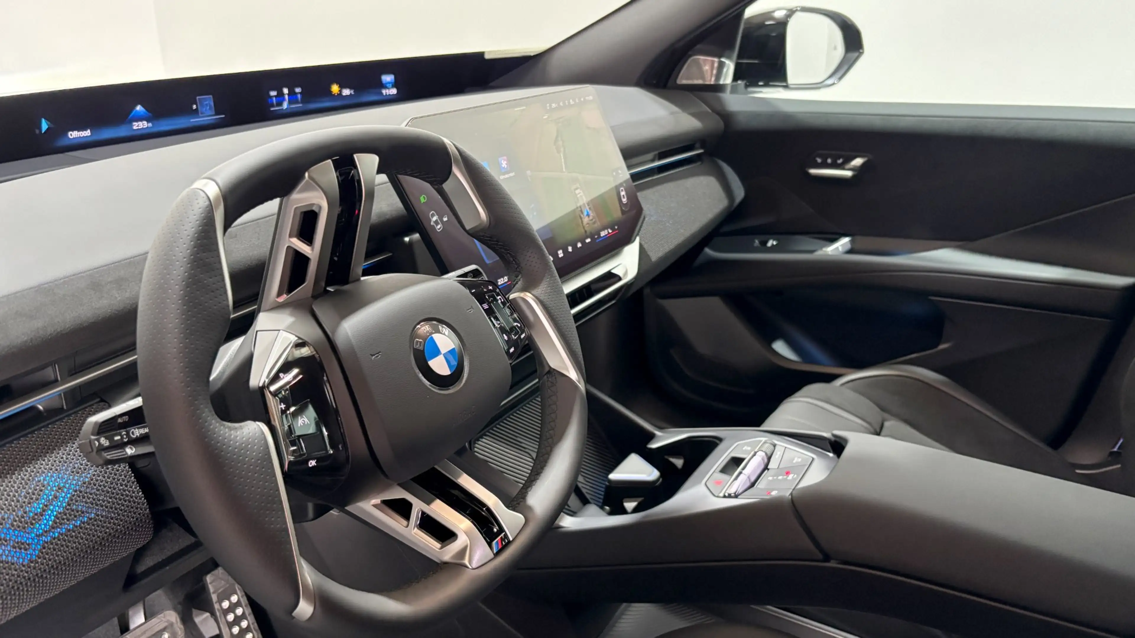 BMW iX3 40 sDrive — photo 7