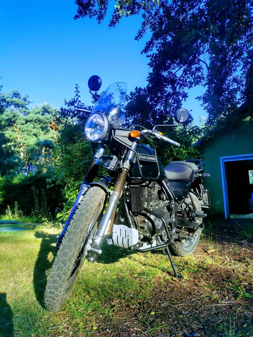 Royal Enfield Himalayan Černá - 2