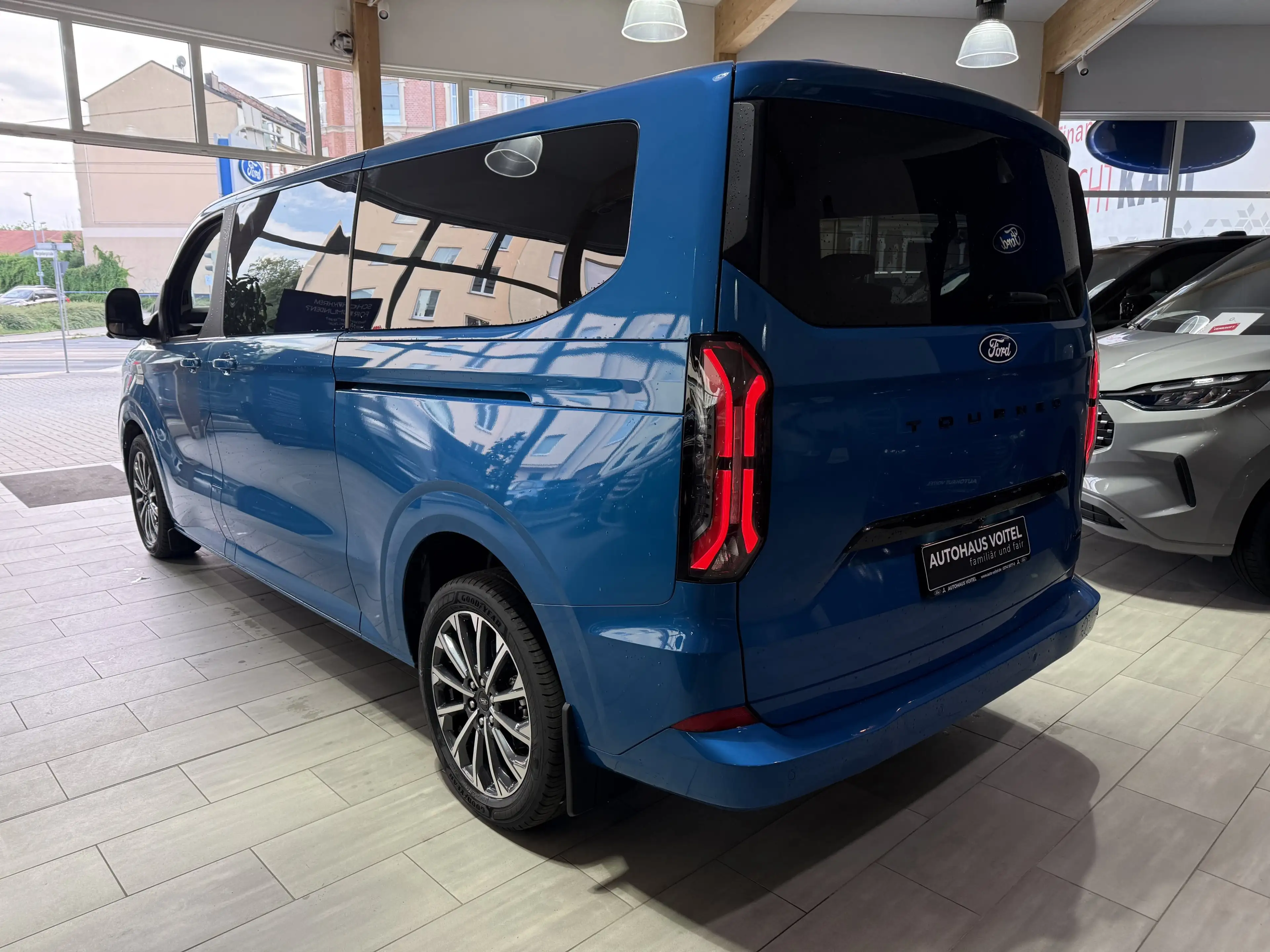 Ford Tourneo Custom Titanium X AWD elek. AHK / B&O / Standheizung — photo 7