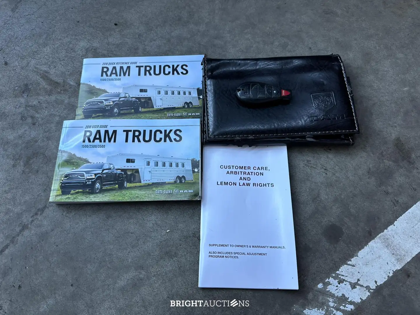 Dodge RAM 1500 5.7 Hemi V8 - 2