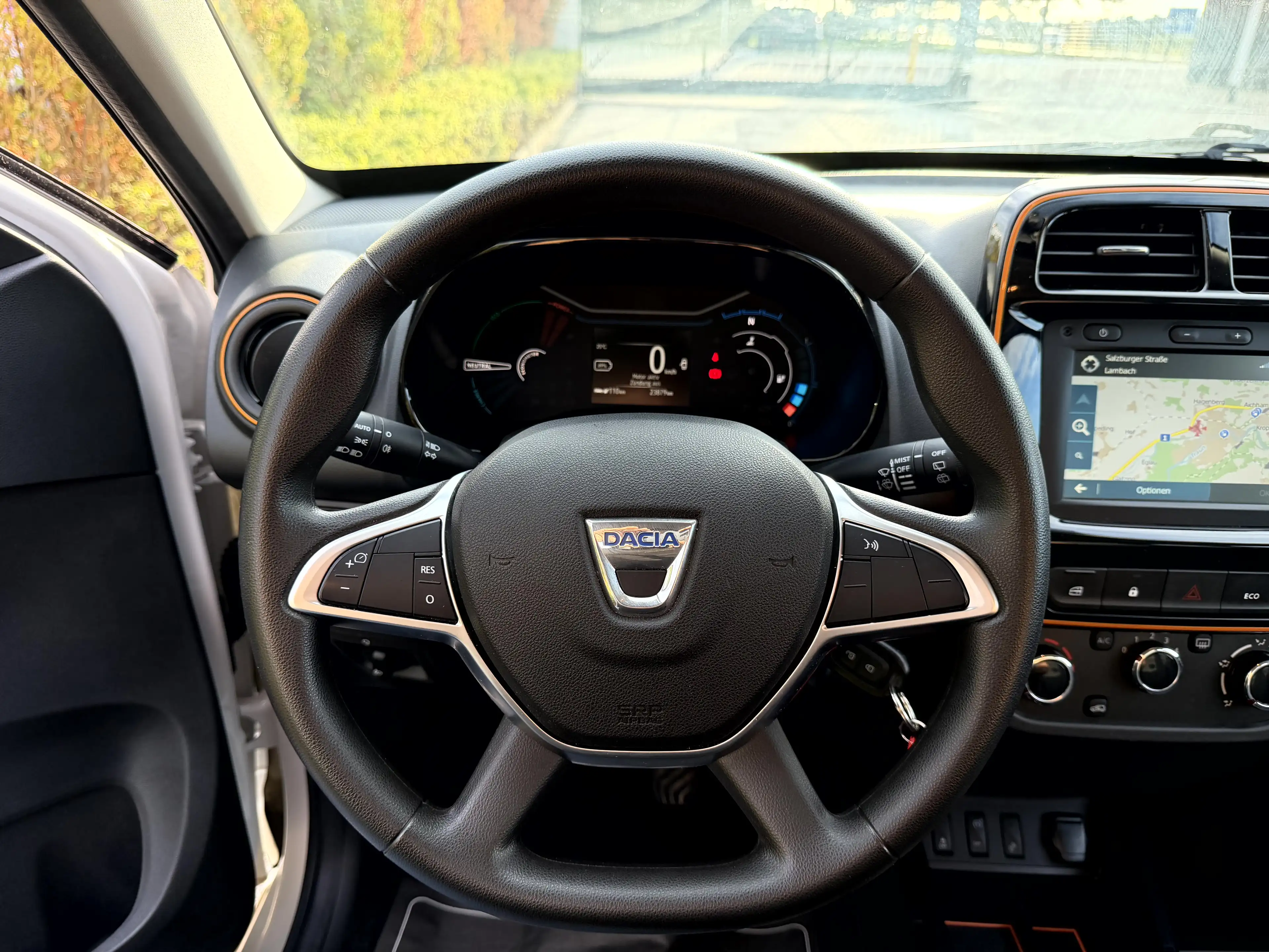 Dacia Spring Comfort Plus 33KW 1.Besitz! — photo 15