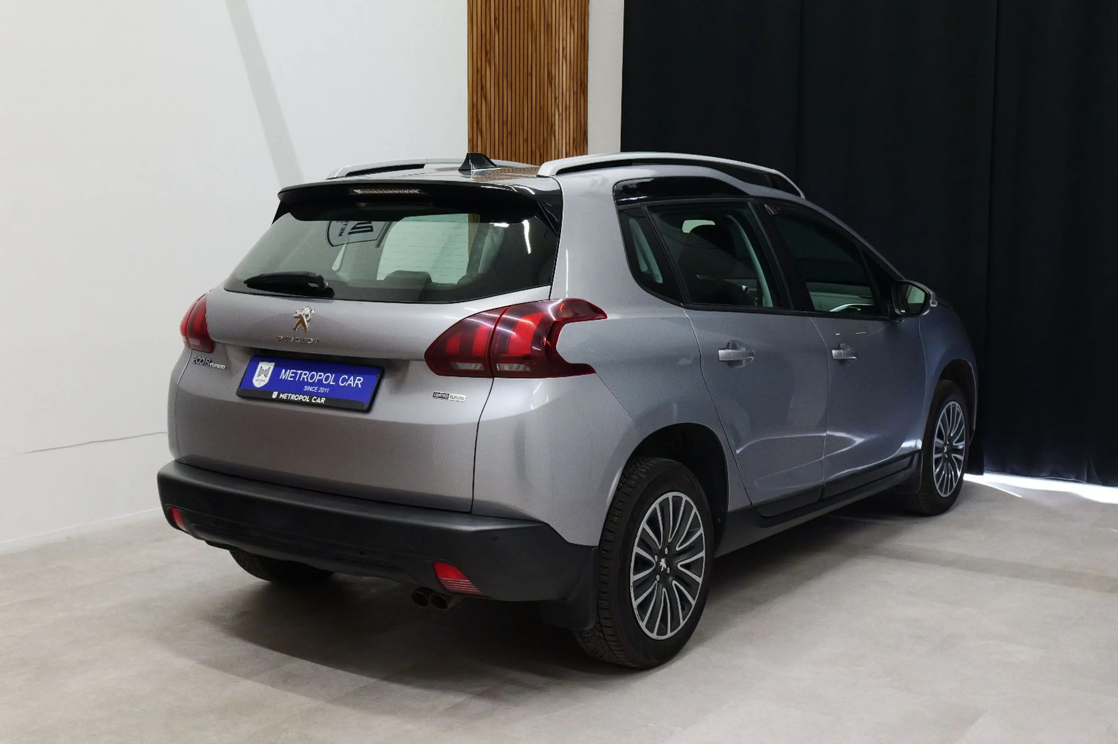 Peugeot 2008 1.2 Active Navi*Garantie*Finanzierung* — photo 3
