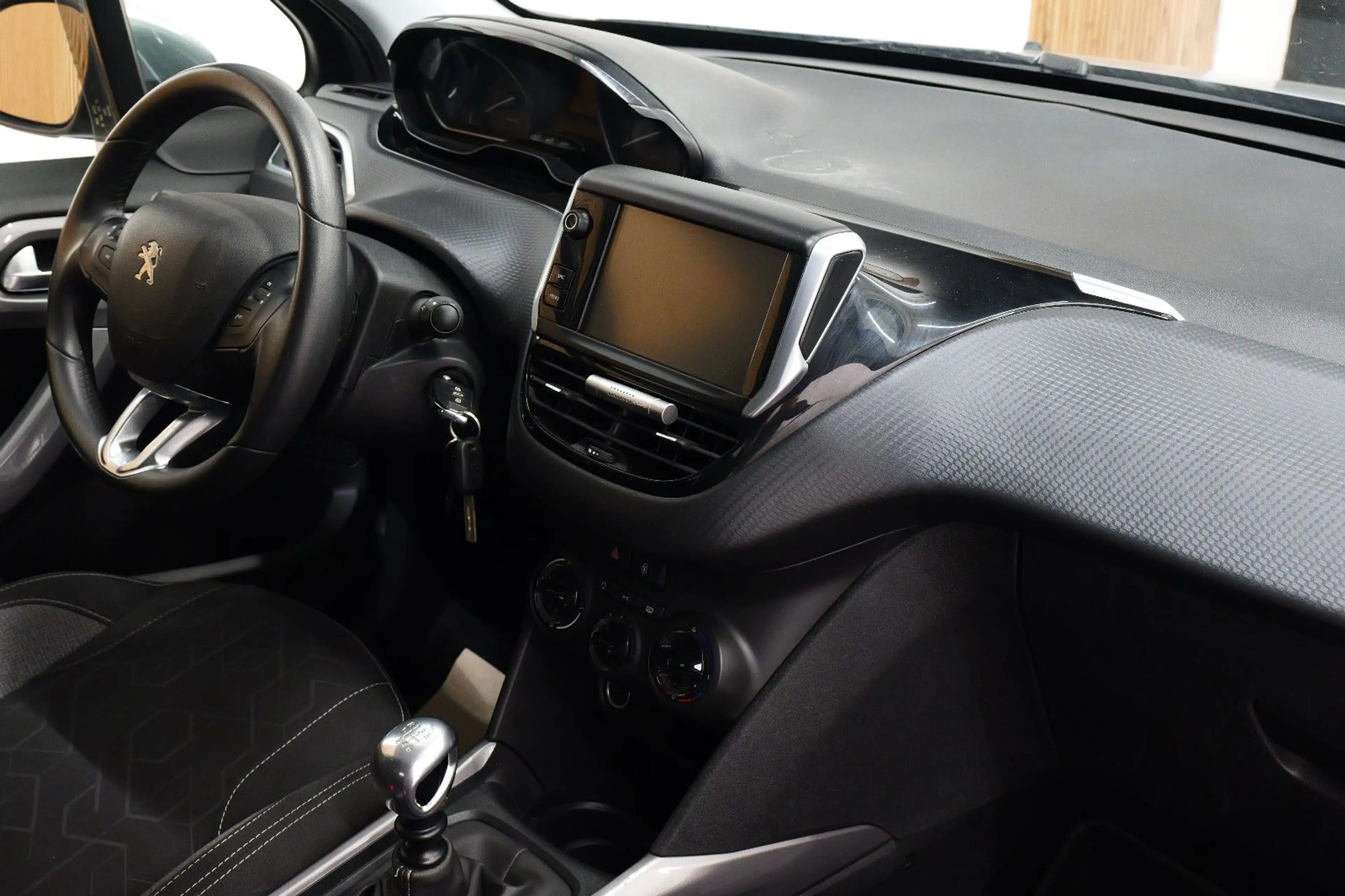 Peugeot 2008 1.2 Active Navi*Garantie*Finanzierung* — photo 15