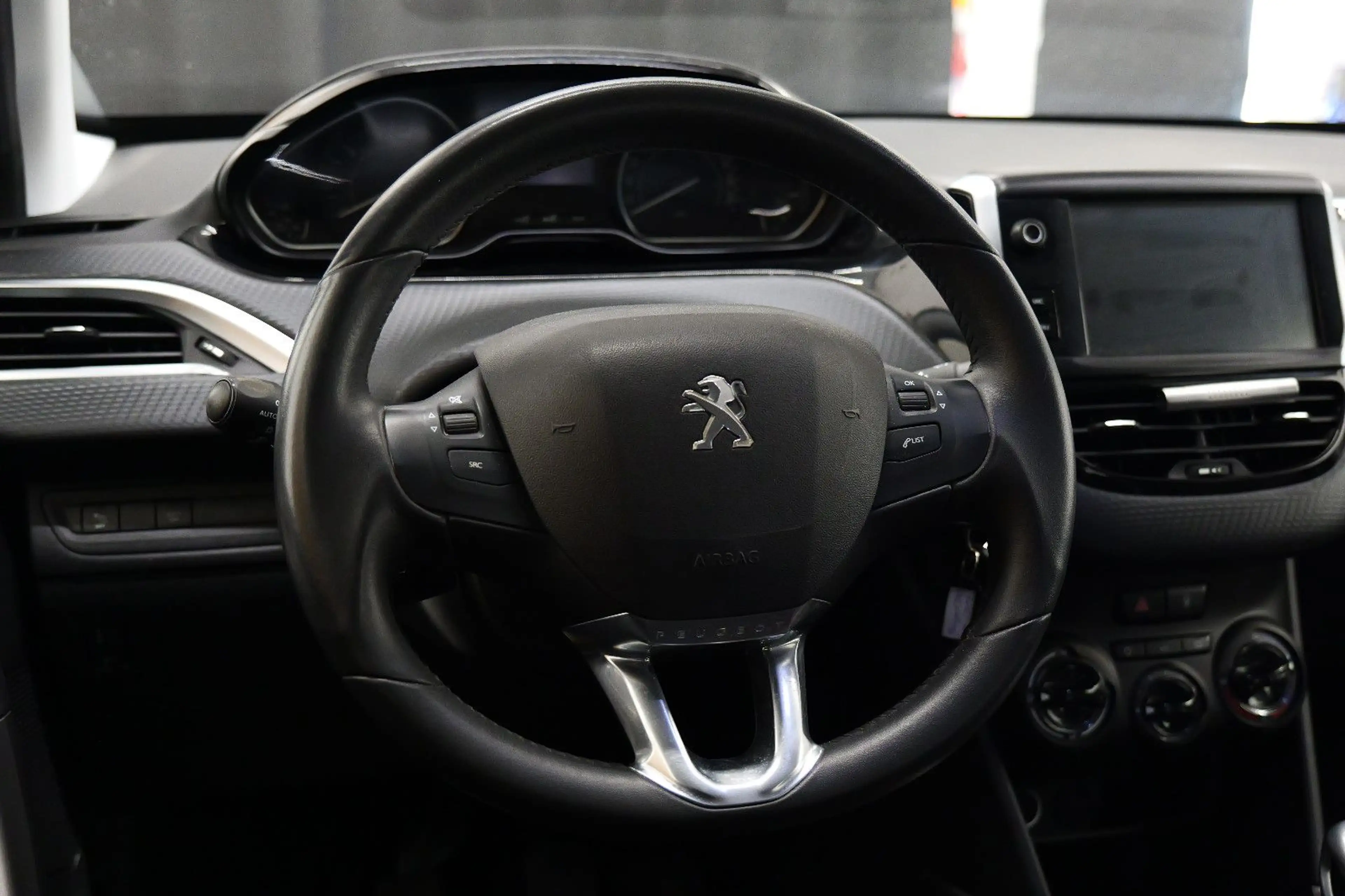 Peugeot 2008 1.2 Active Navi*Garantie*Finanzierung* — photo 9
