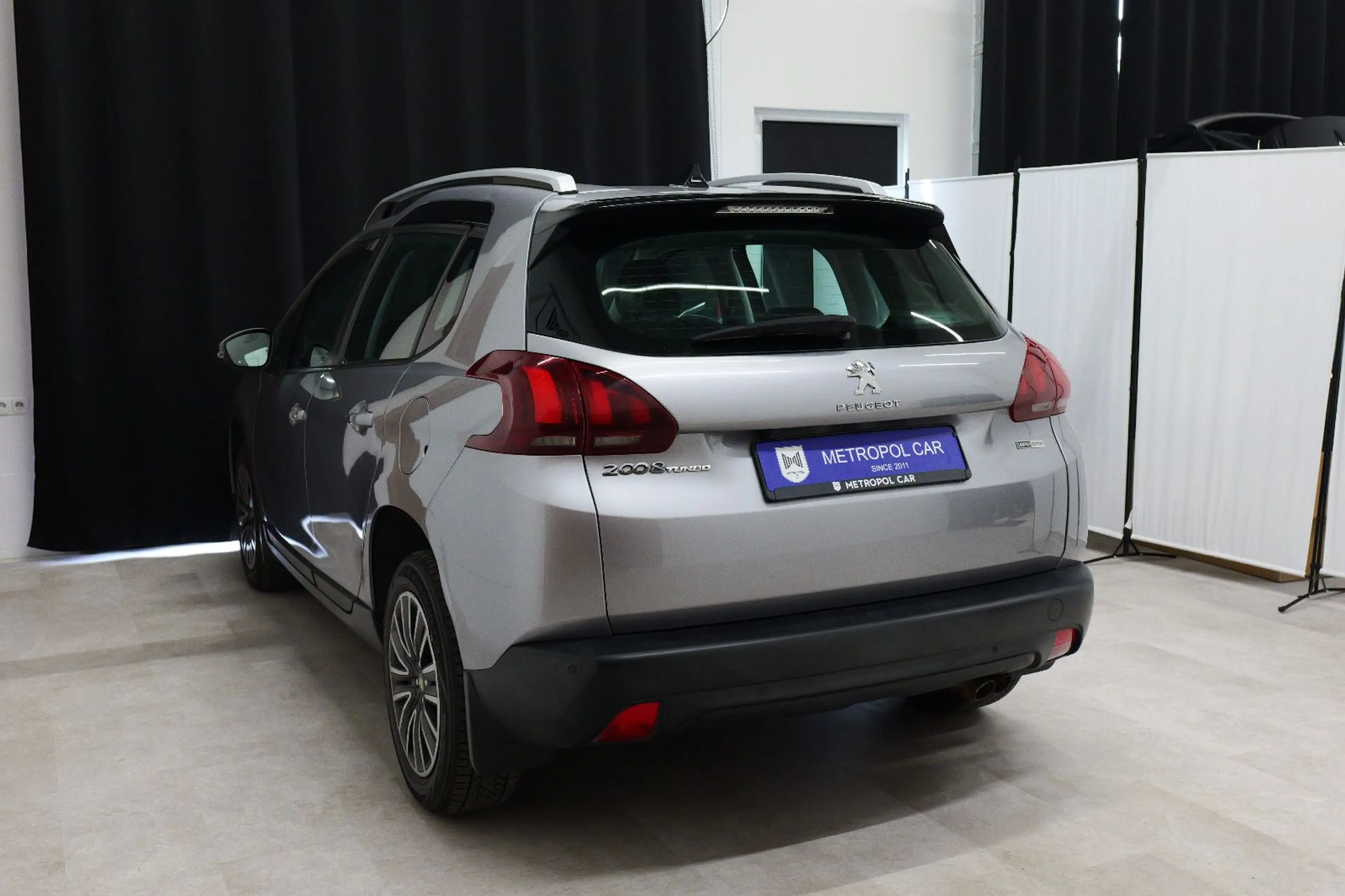 Peugeot 2008 1.2 Active Navi*Garantie*Finanzierung* — photo 5