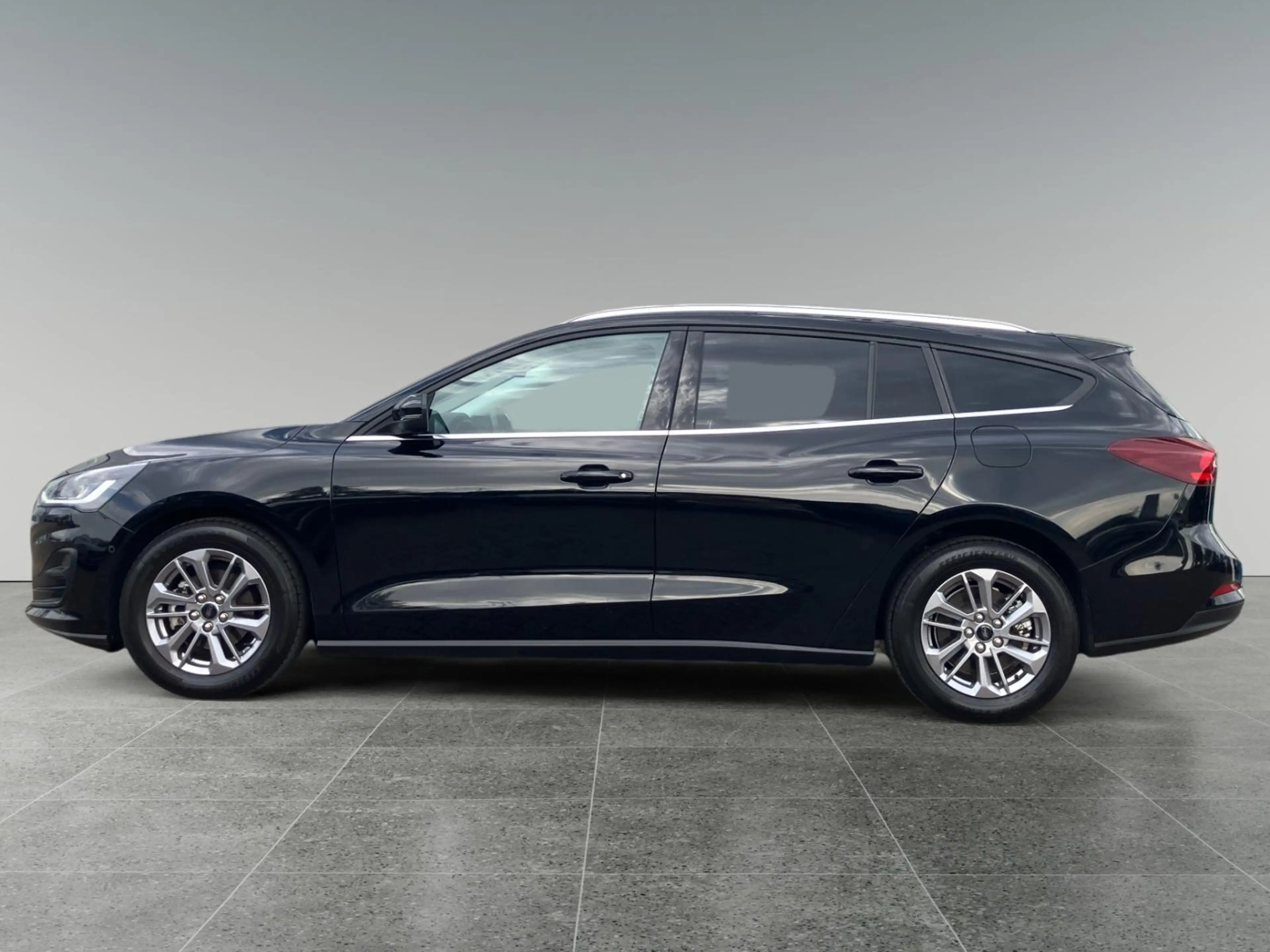 Ford Focus Wagon Titanium 1.0 EcoBoost Hybrid 125pk Winter pa — photo 4