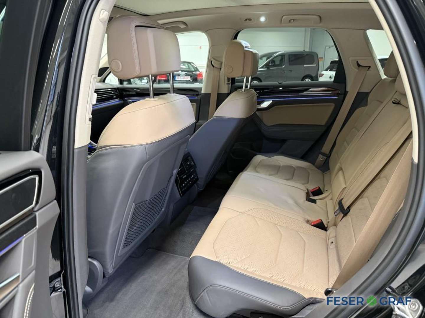 Volkswagen Touareg R-Line - 2025 - Joinsteer - #8