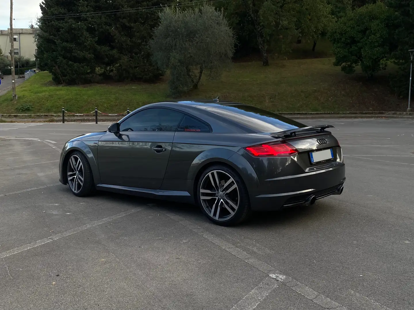 Audi TT 2.0 tfsi QUATTRO S line s-tronic - 2