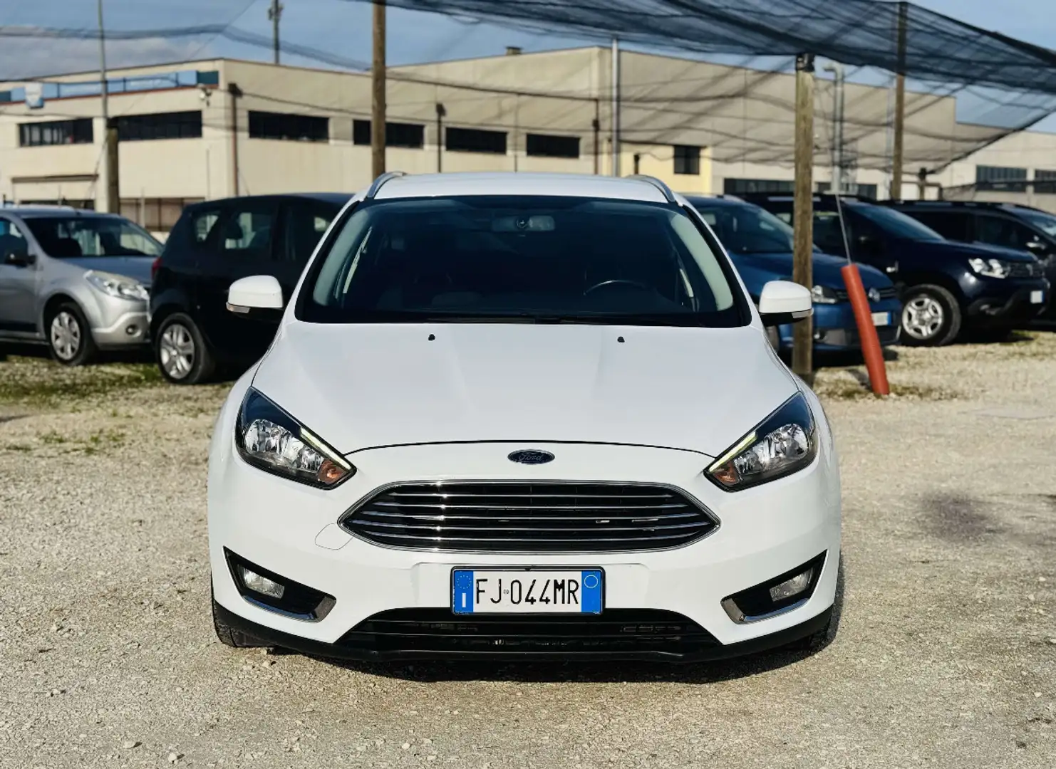Ford Focus 1.5 diesel 2017 automatico autocarro n1 4posti - 1