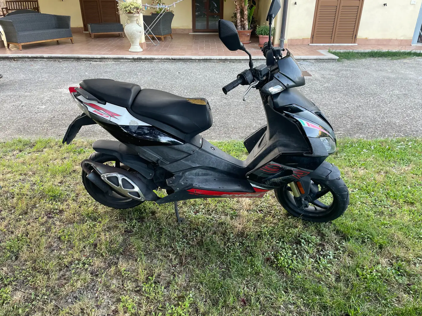 Aprilia SR 50 Factory Negro - 2