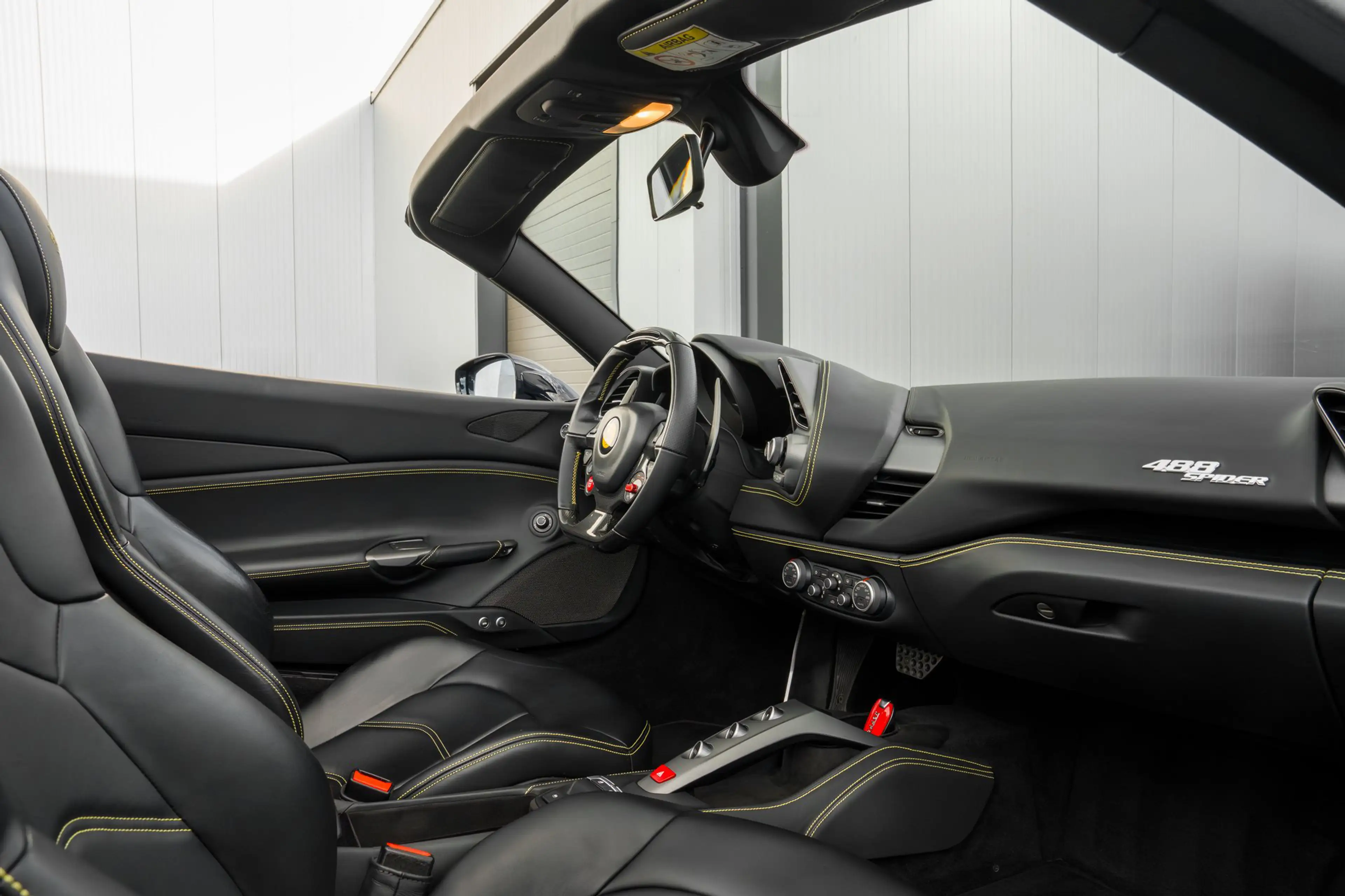 Ferrari 488 Spider - Blu Pozzi - Carbon Fibre - LED Steering w — photo 5