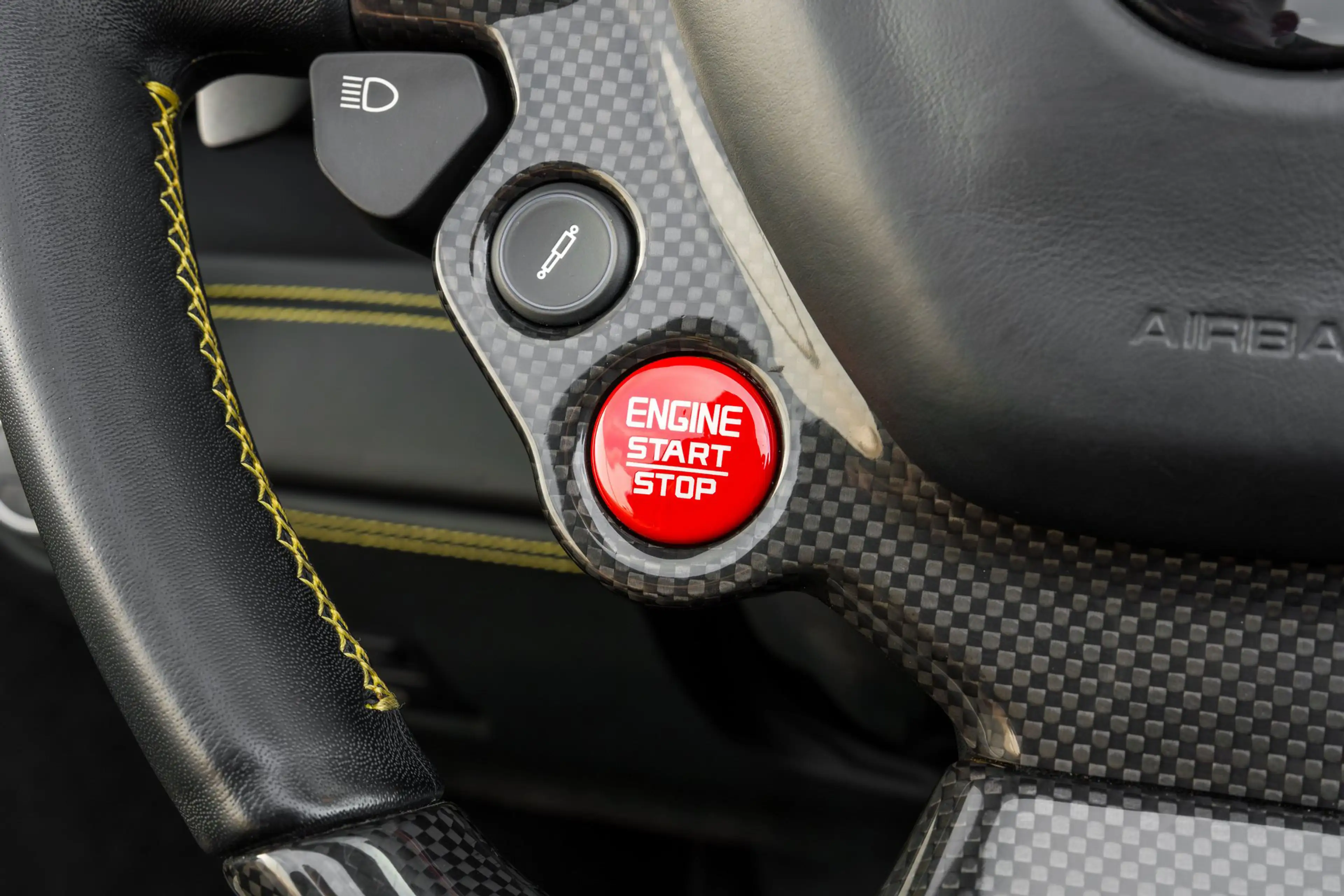 Ferrari 488 Spider - Blu Pozzi - Carbon Fibre - LED Steering w — photo 8