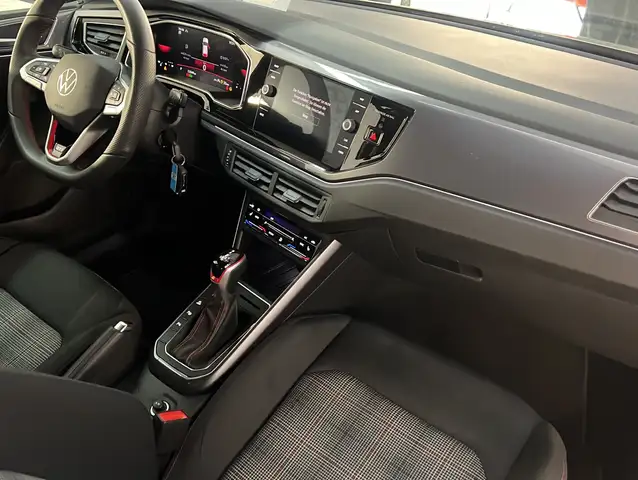 Volkswagen Polo view 17