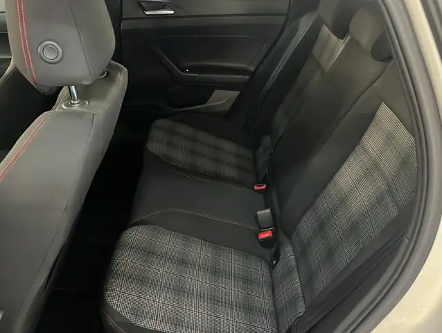 Volkswagen Polo view 12