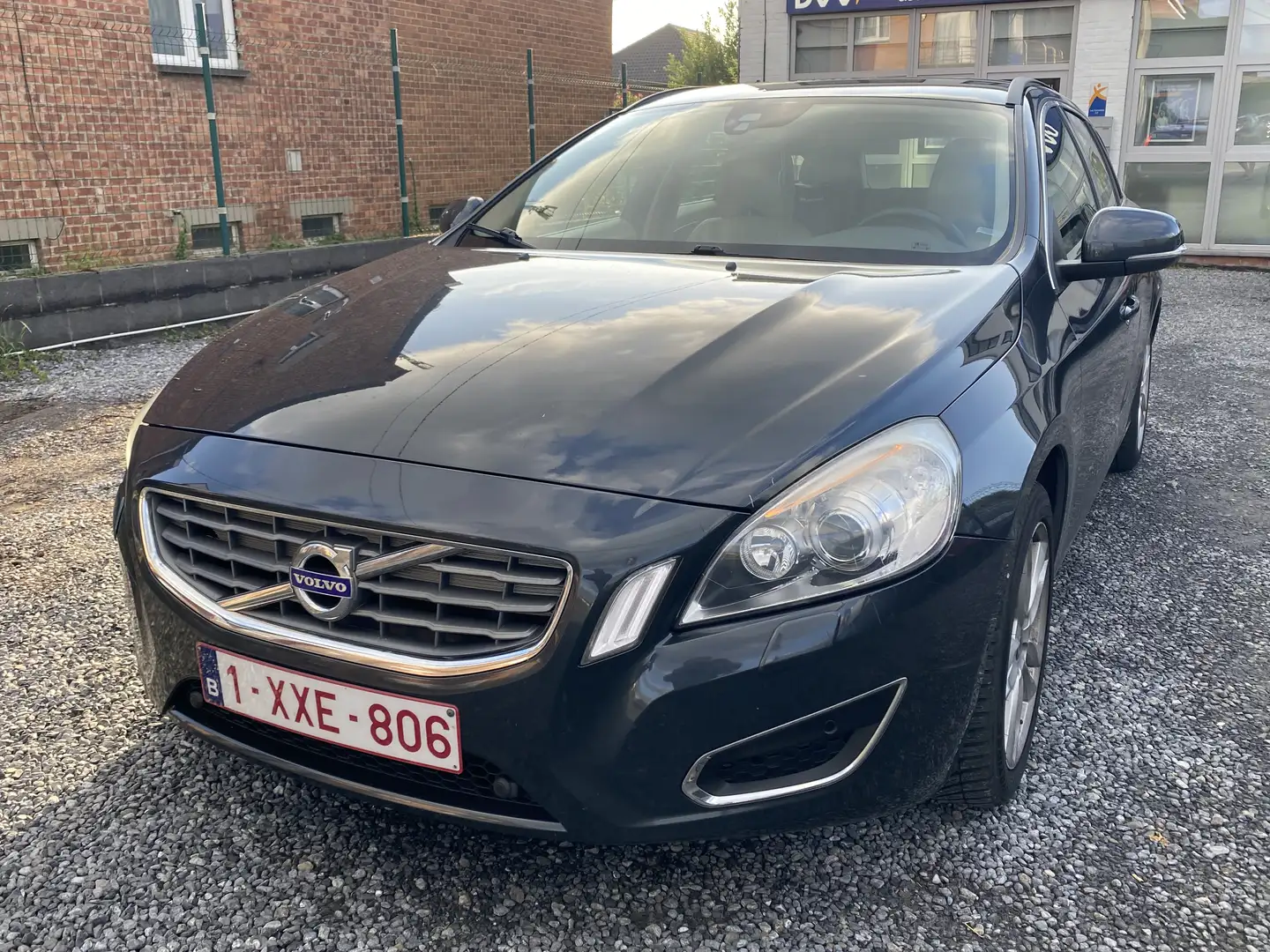 Volvo V60 60 1.6 D2 Momentum Start/Stop Powershift +TV Modrá - 1