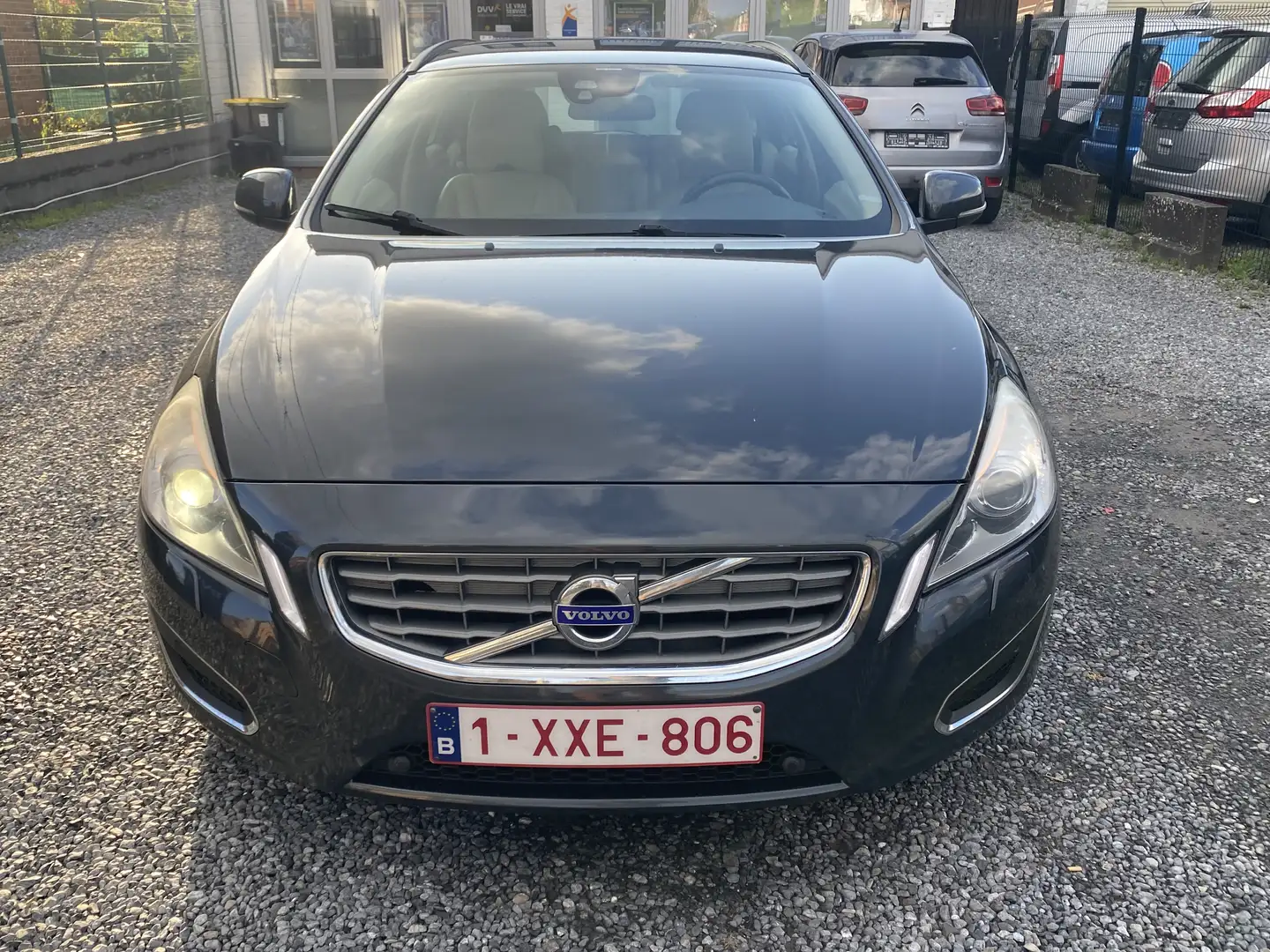 Volvo V60 60 1.6 D2 Momentum Start/Stop Powershift +TV Modrá - 2