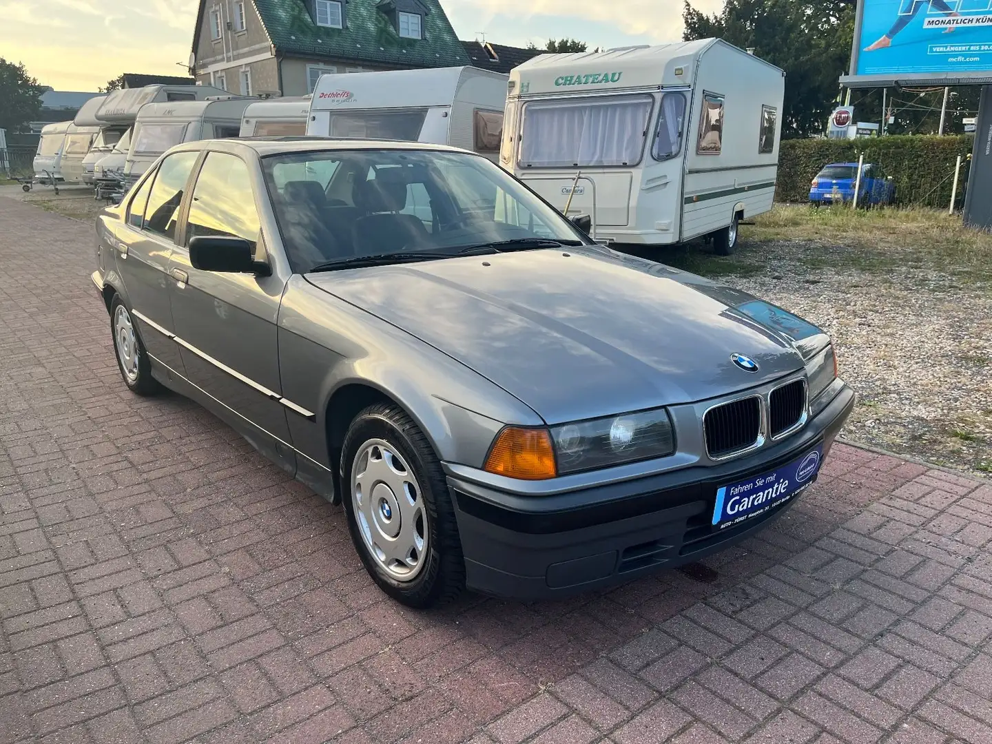 BMW 318 I AUTOMATIK +ZV+EL.SCHIEBD+76000 KM +TOP ZUS Silber - 1