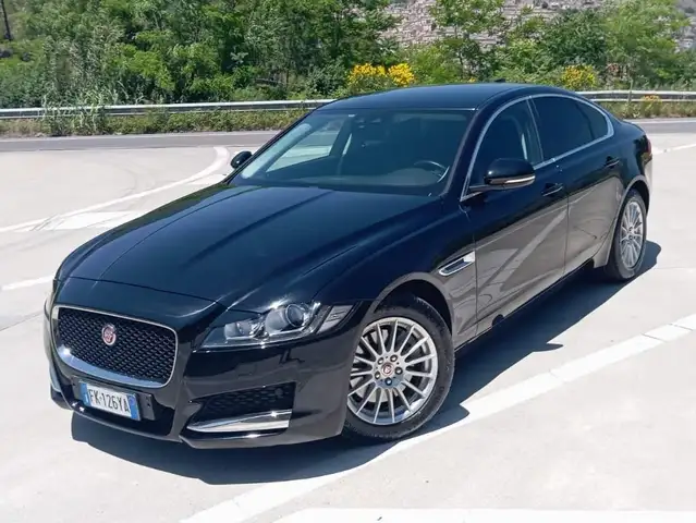 Jaguar XF XF II Berlina 2.0d Prestige 180cv auto-Pelle-Navi-