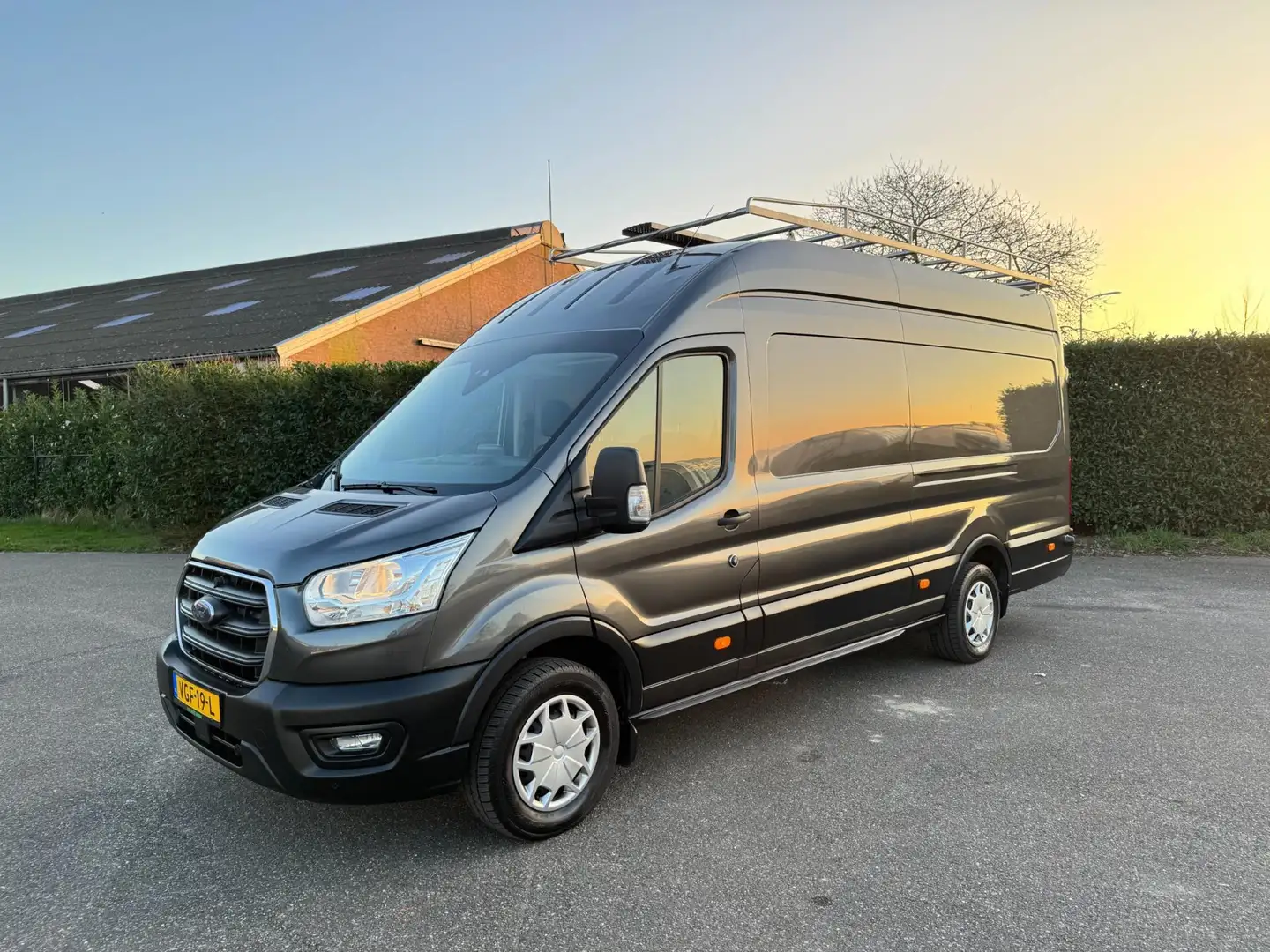 Ford Transit 2.0 TDCI 170PK L4H3 - AC - RWD - EURO 6 Grijs - 2