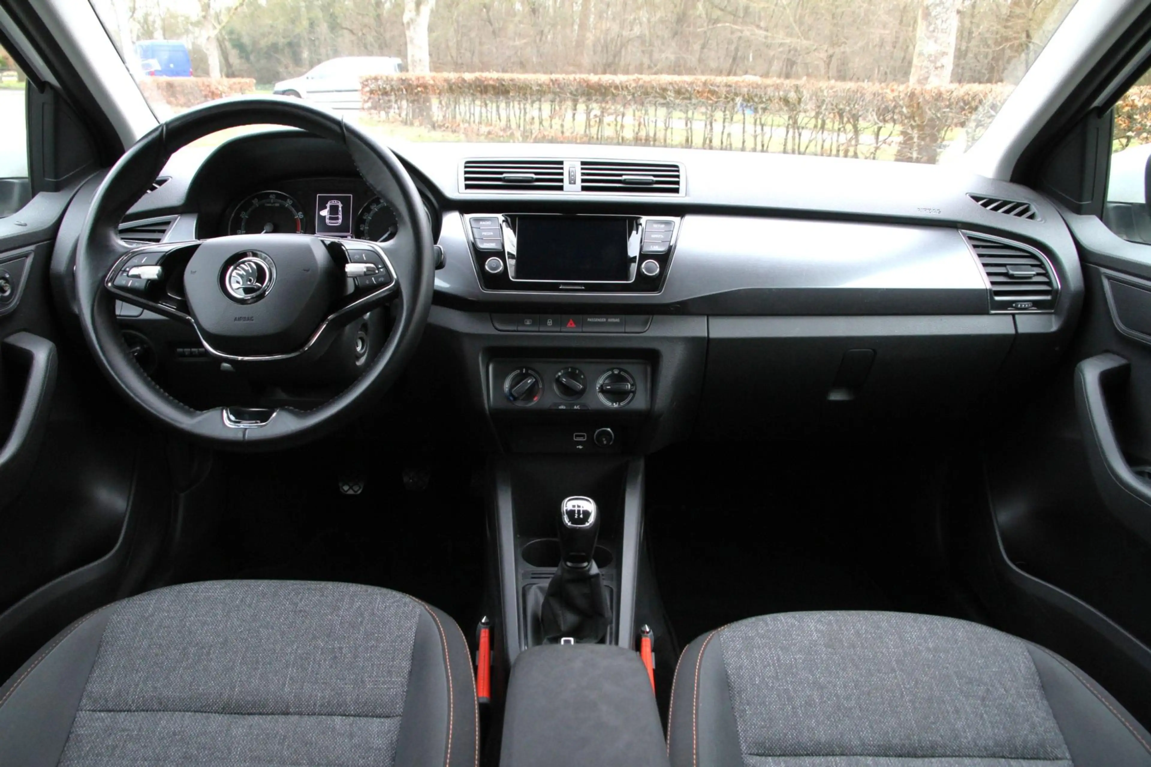 Skoda Fabia Combi 1.0 TSI Business Edition Apple-Carplay en An — photo 2