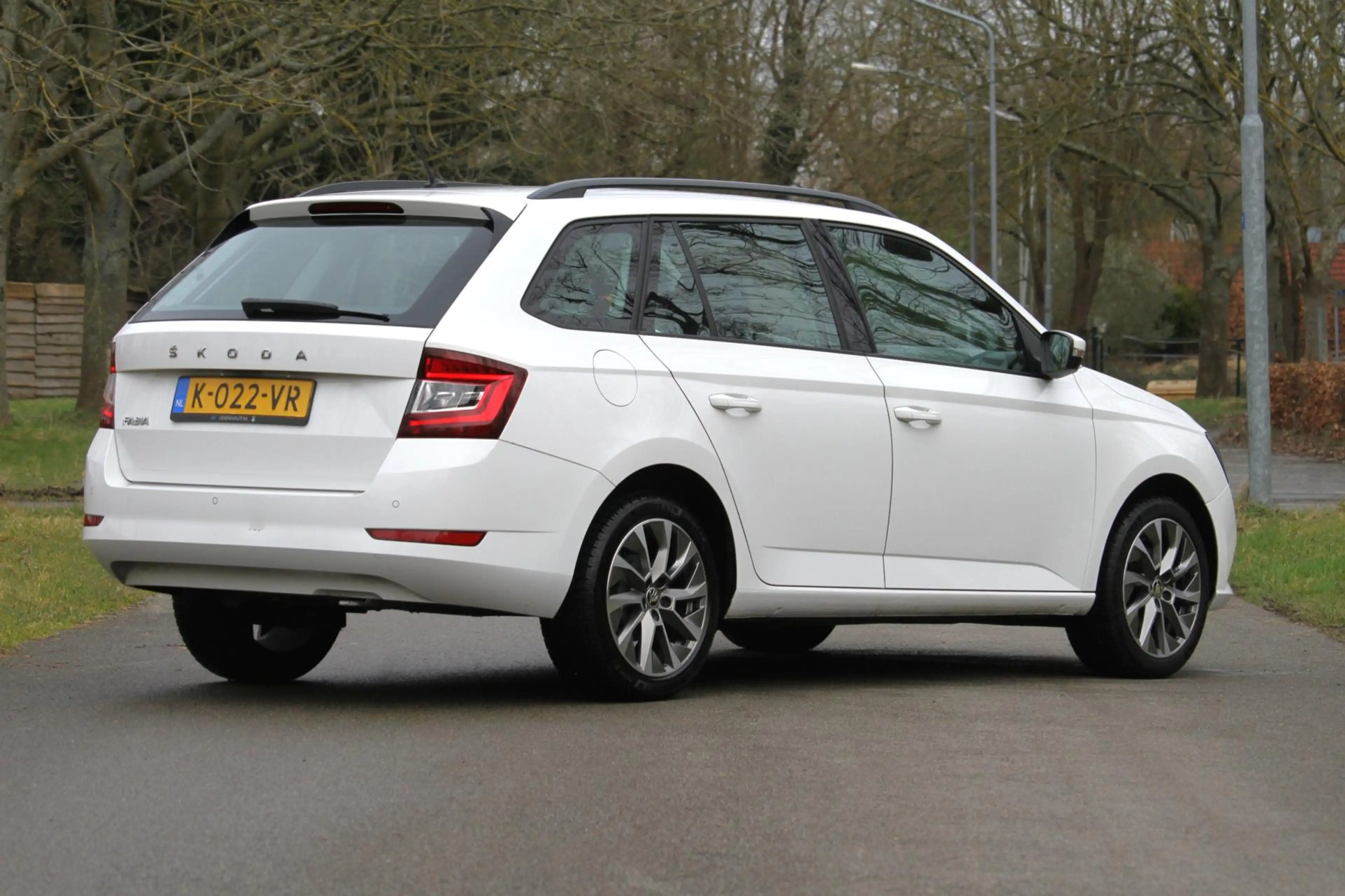 Skoda Fabia Combi 1.0 TSI Business Edition Apple-Carplay en An — photo 5