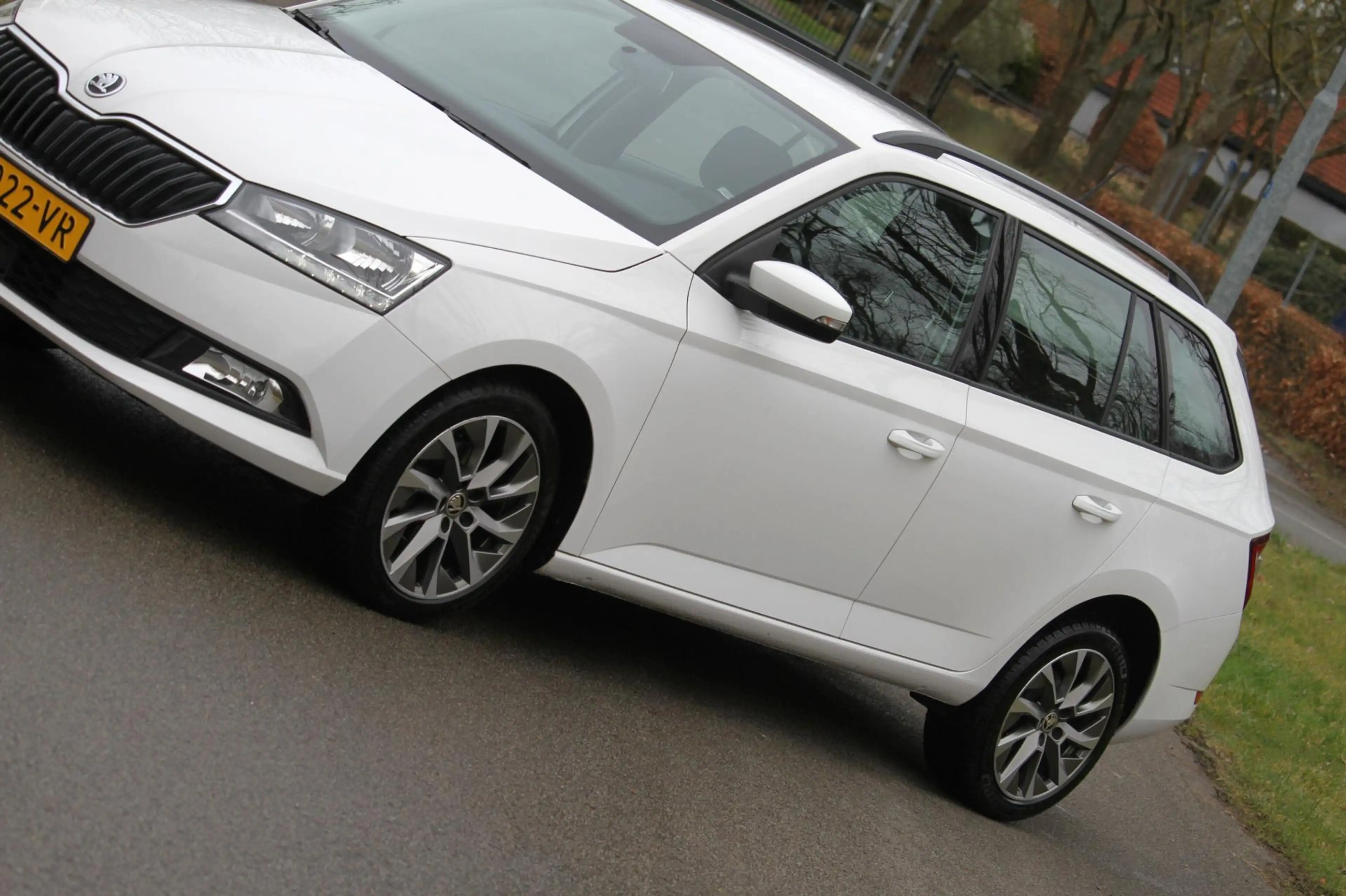 Skoda Fabia Combi 1.0 TSI Business Edition Apple-Carplay en An — photo 7