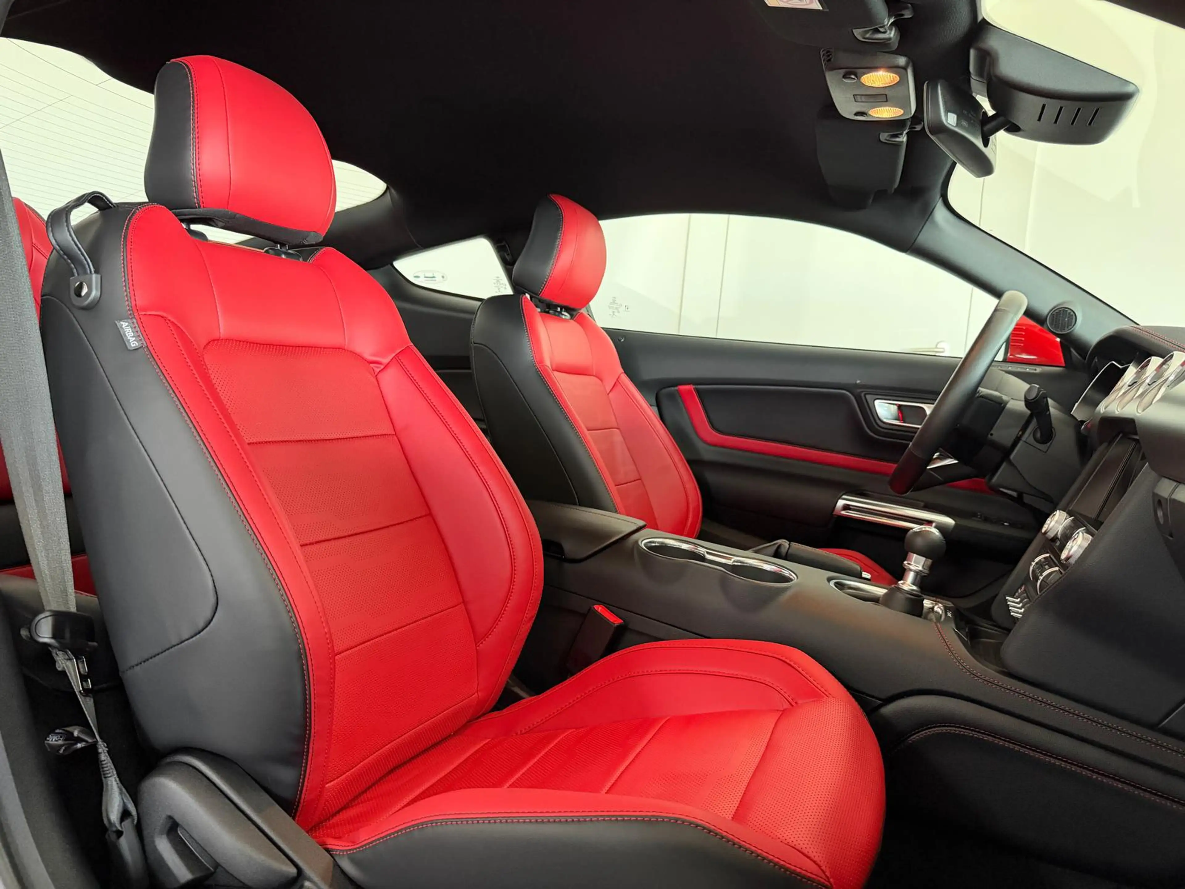 Ford Mustang 5.0 V8 GT 1.Hand DEUTSCH Sitzbelüftung — photo 11