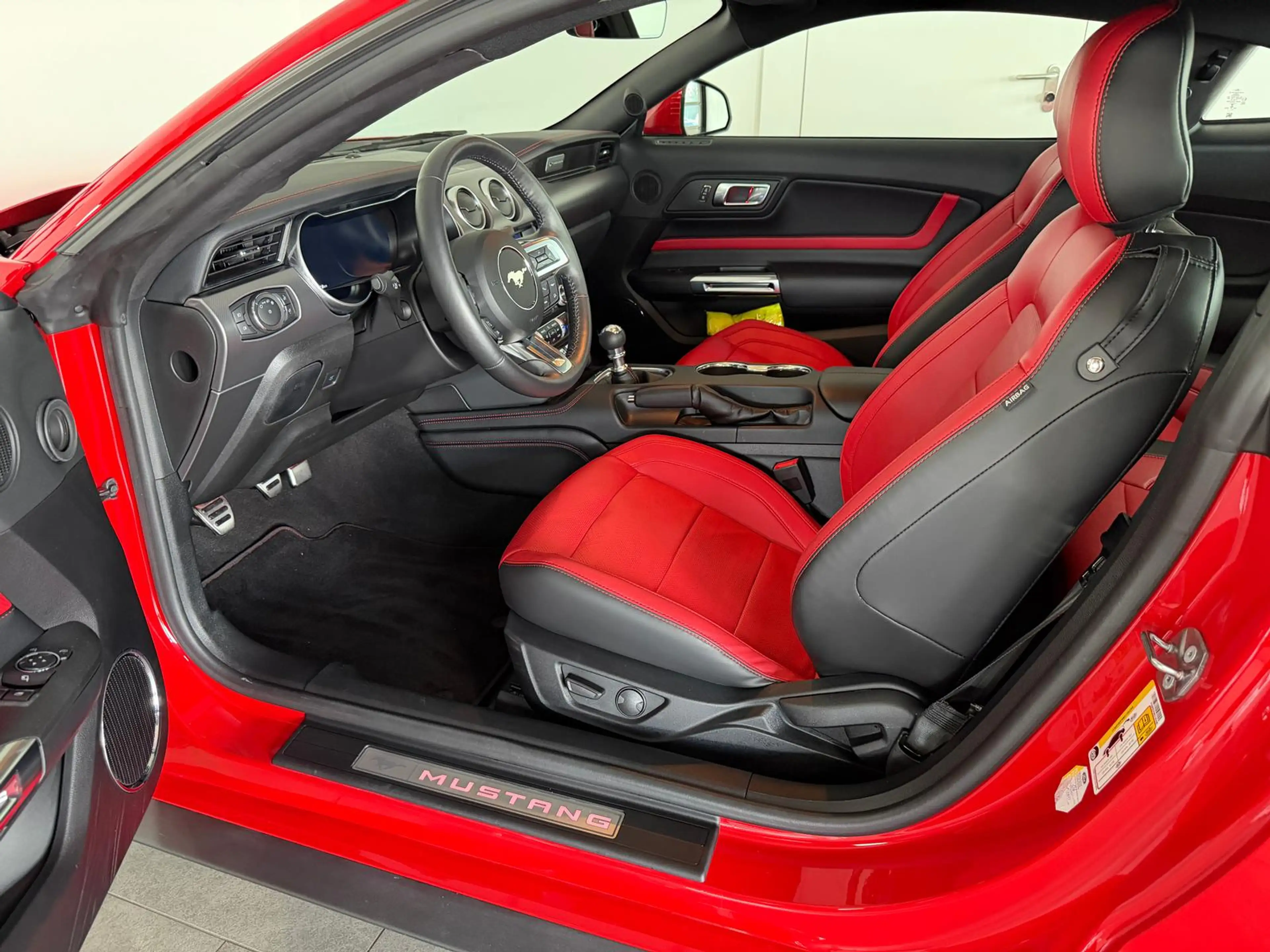 Ford Mustang 5.0 V8 GT 1.Hand DEUTSCH Sitzbelüftung — photo 7