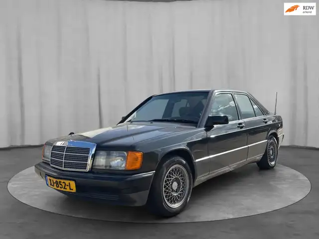 Mercedes-Benz 190 190D 2.5 Mercedes-Benz 190D 2.5 TURBO DIESEL Kante
