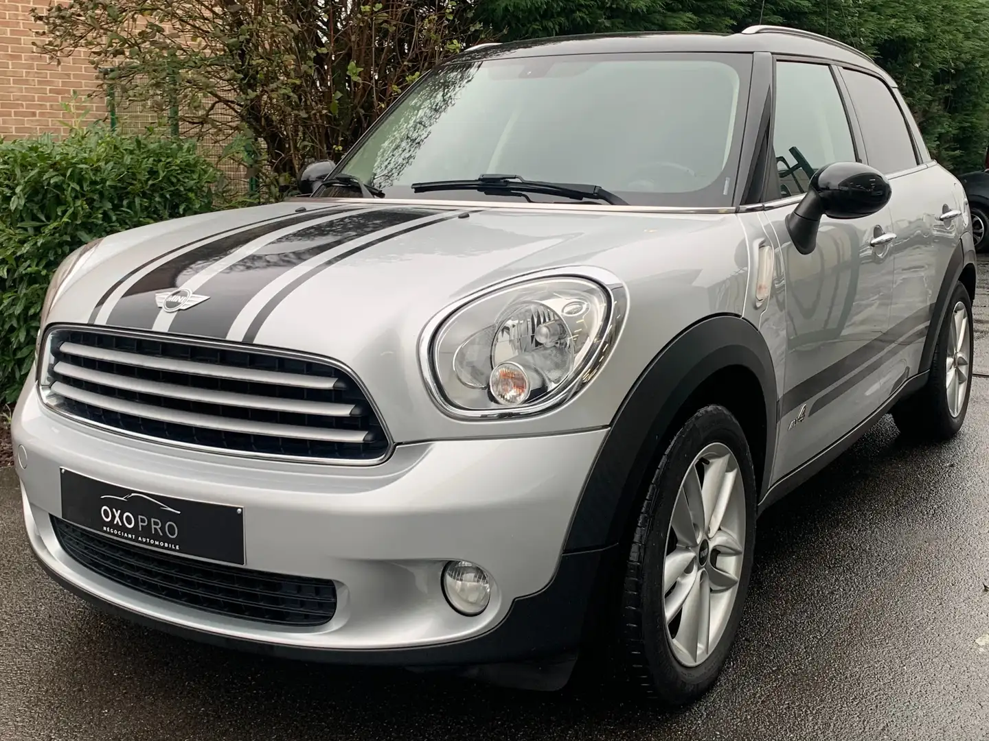 MINI Cooper D Countryman 1.6D ALL4 4x4 / Clim Auto / Cruise / Carbone / PDC Gri - 2