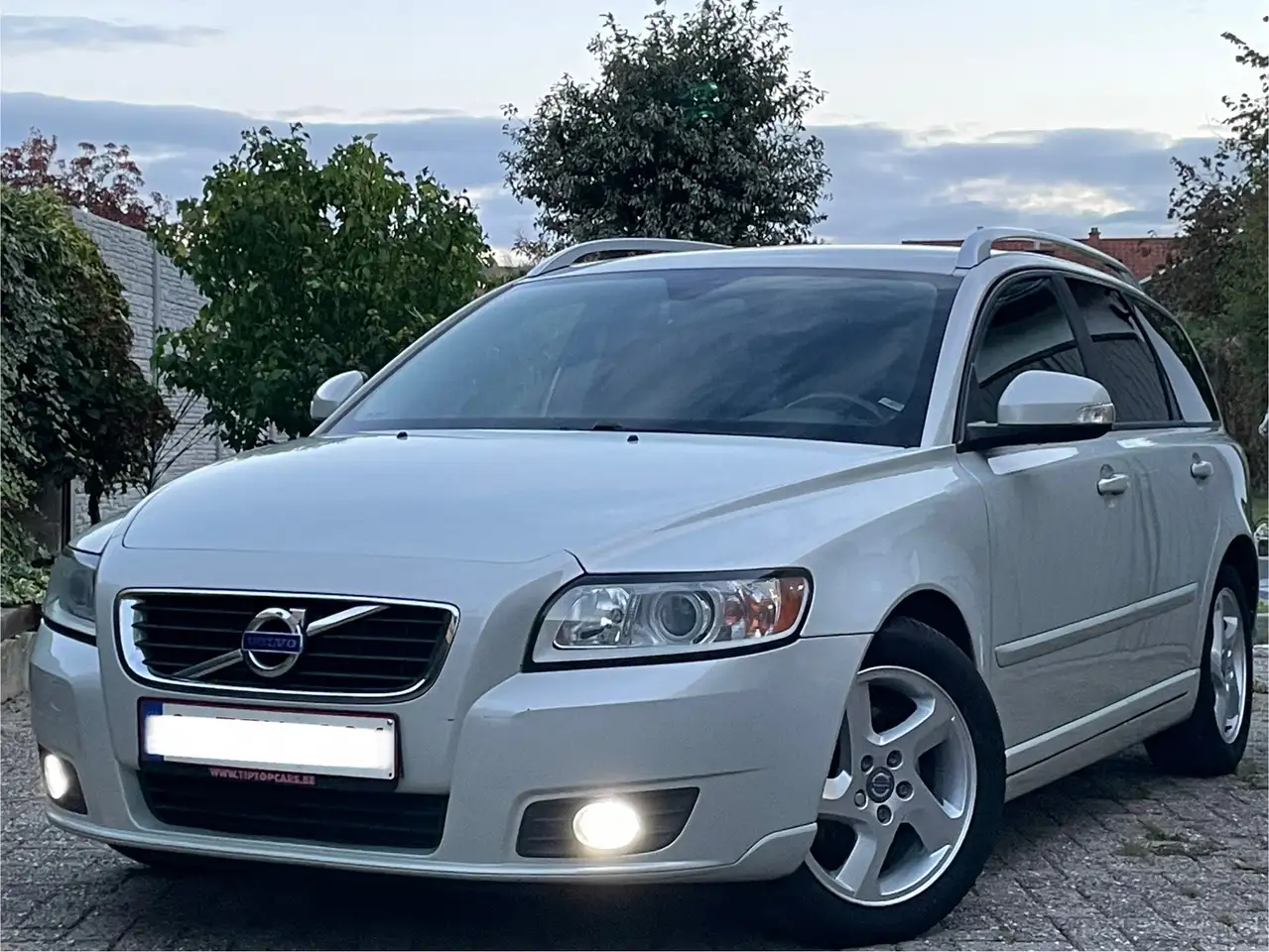Volvo V50