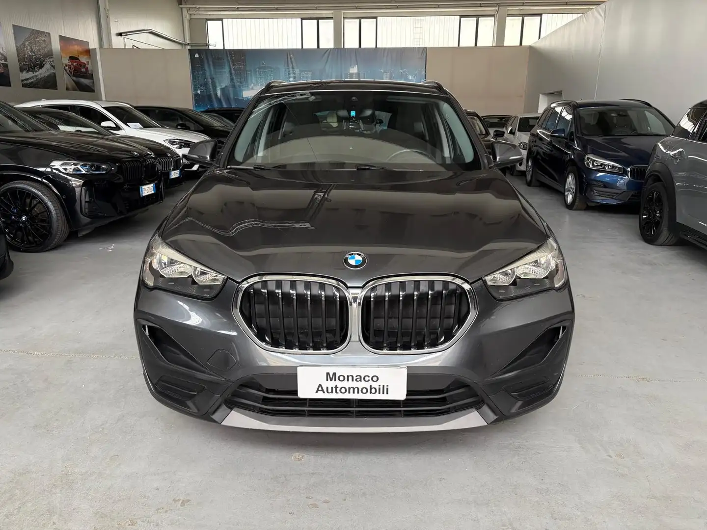 BMW X1 X1 xdrive18d Business Advantage auto Grigio - 2