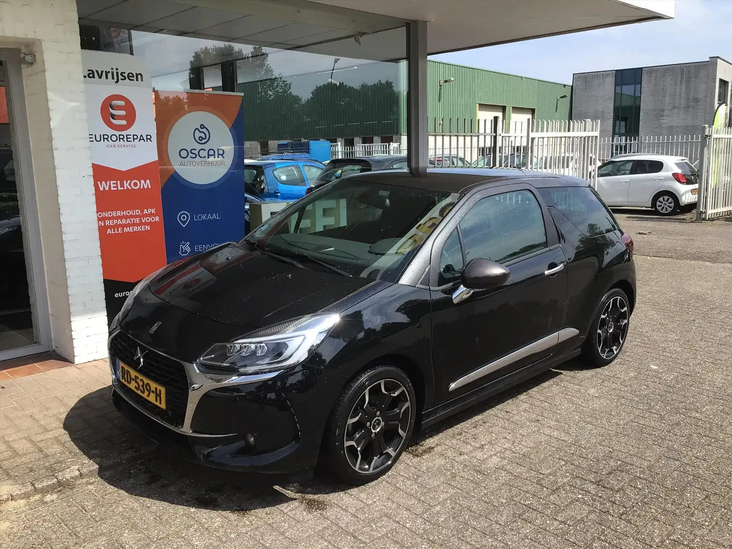 DS Automobiles DS 3 1.2 PureTech 110pk S&amp;S So Chic Zwart - 1