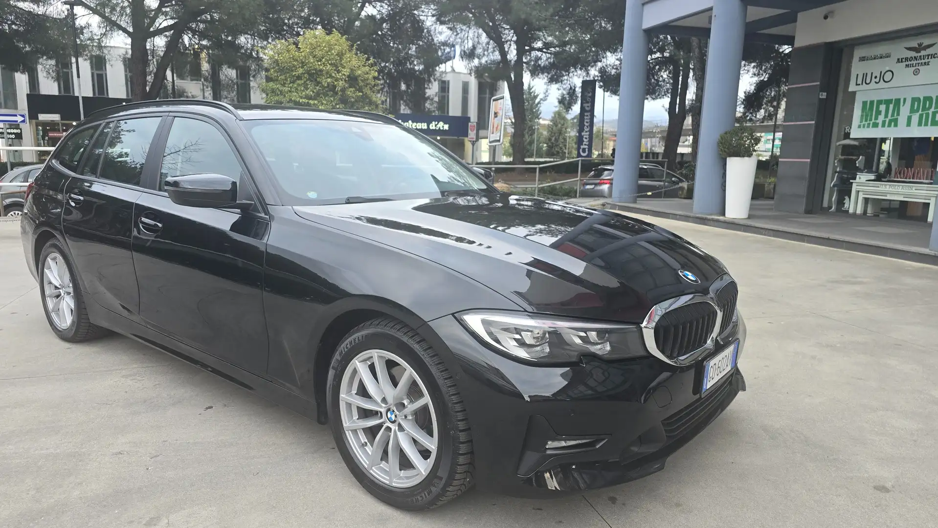 BMW 320 320d Touring mhev 48V xdrive Business Advage auto Noir - 1