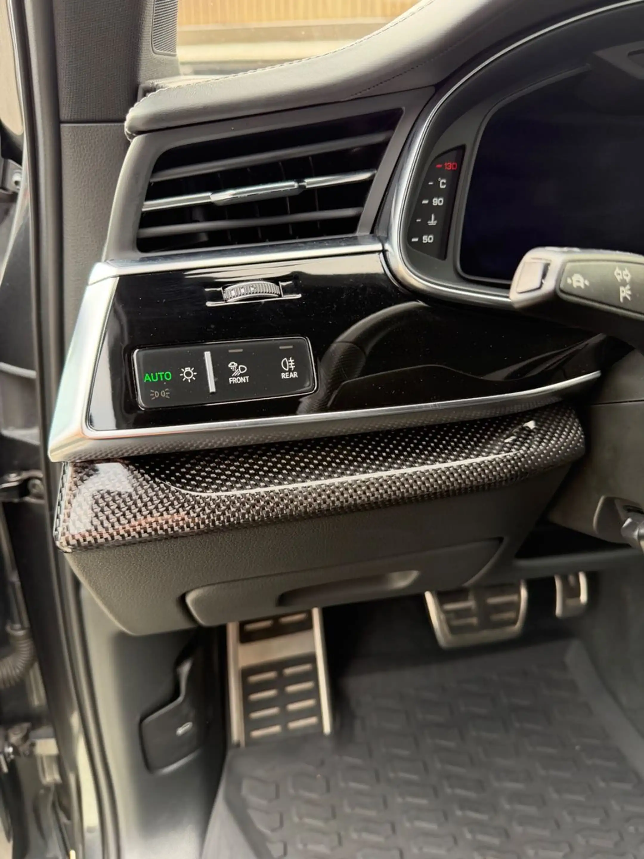 Audi SQ7 4.0 TDI quattro — photo 15