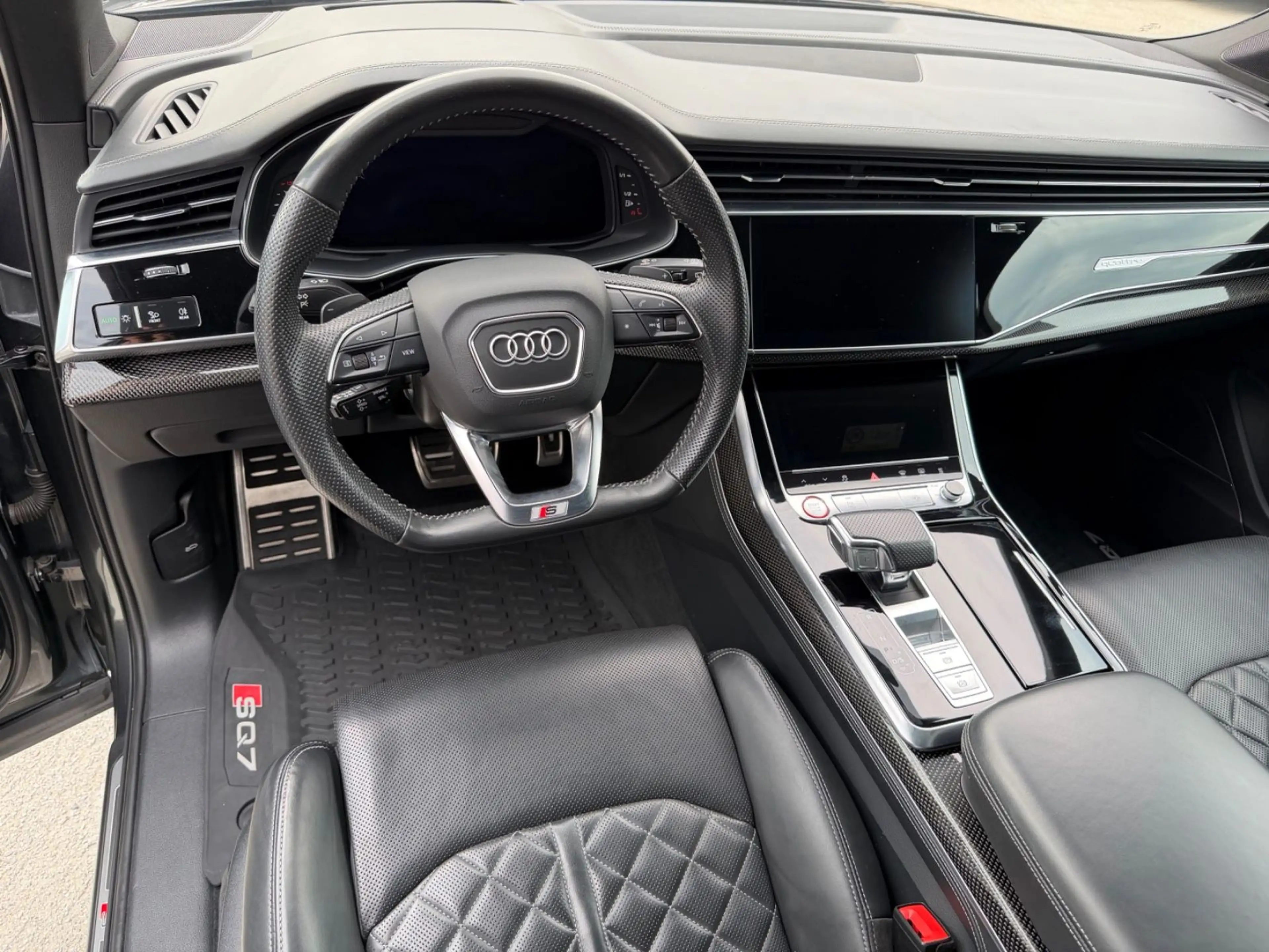 Audi SQ7 4.0 TDI quattro — photo 13