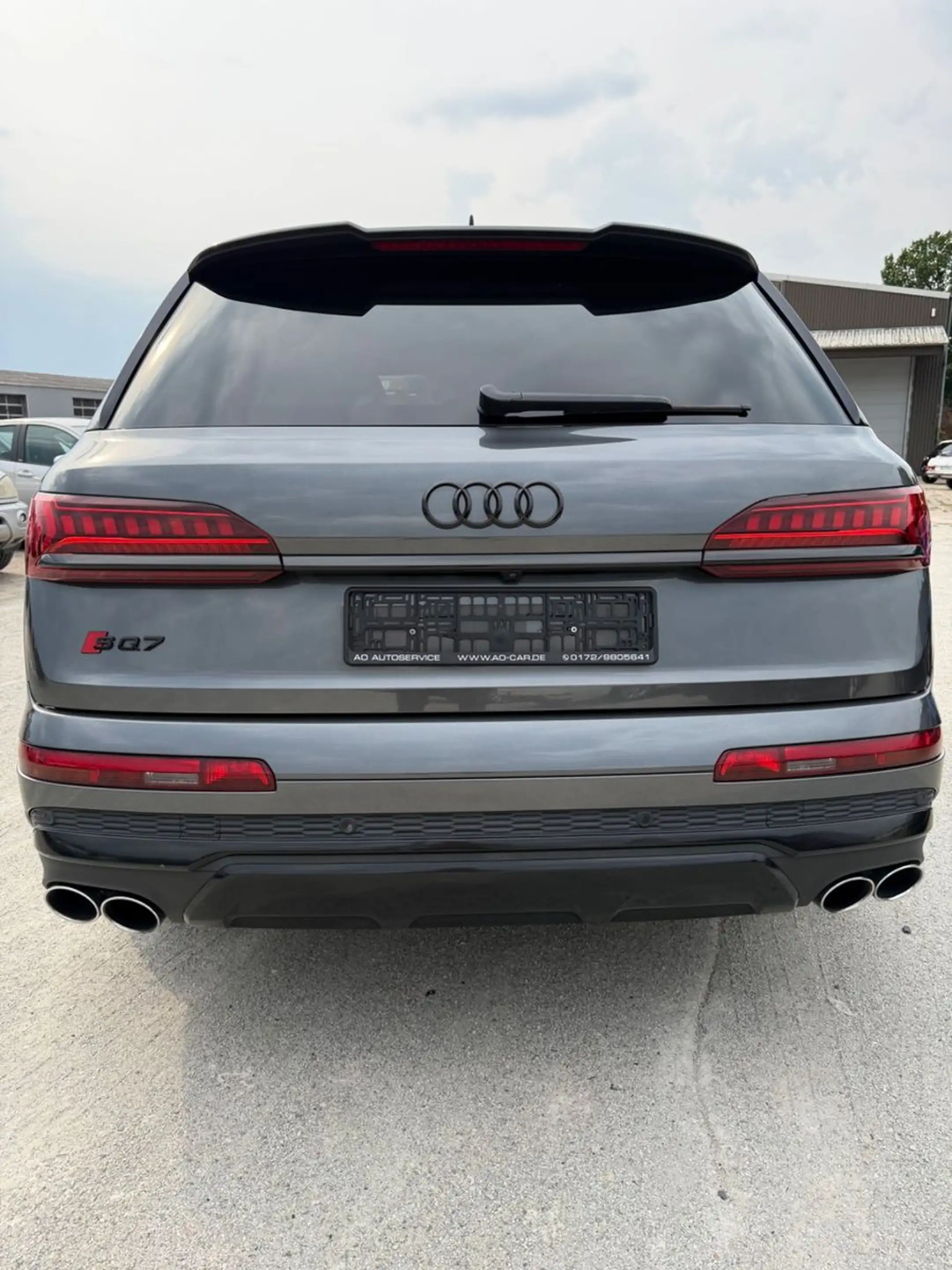 Audi SQ7 4.0 TDI quattro — photo 7