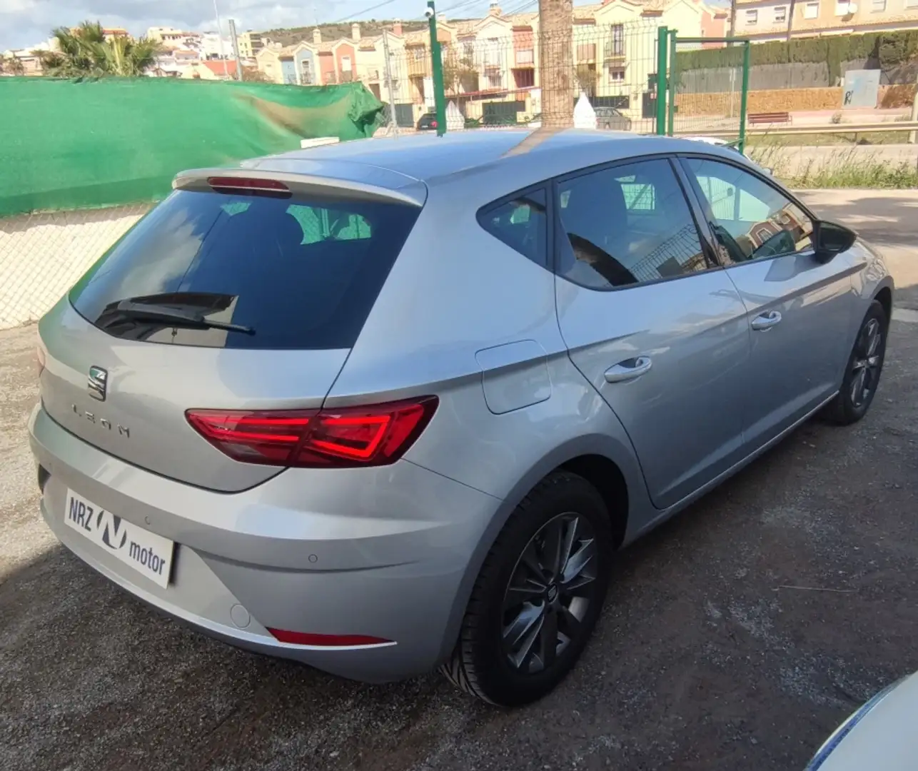 SEAT Leon 1.6TDI CR S&S Style 115 Grigio - 2