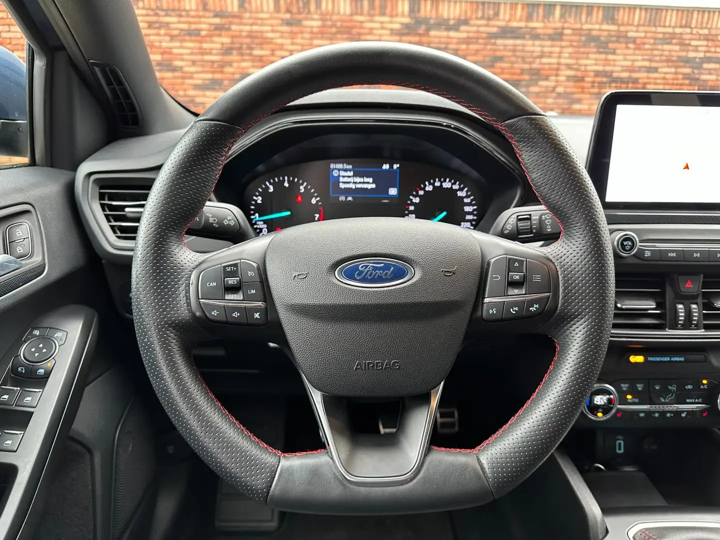 Ford Focus Wagon 1.5 EcoBoost ST Line Business |Carplay| Blauw - 2