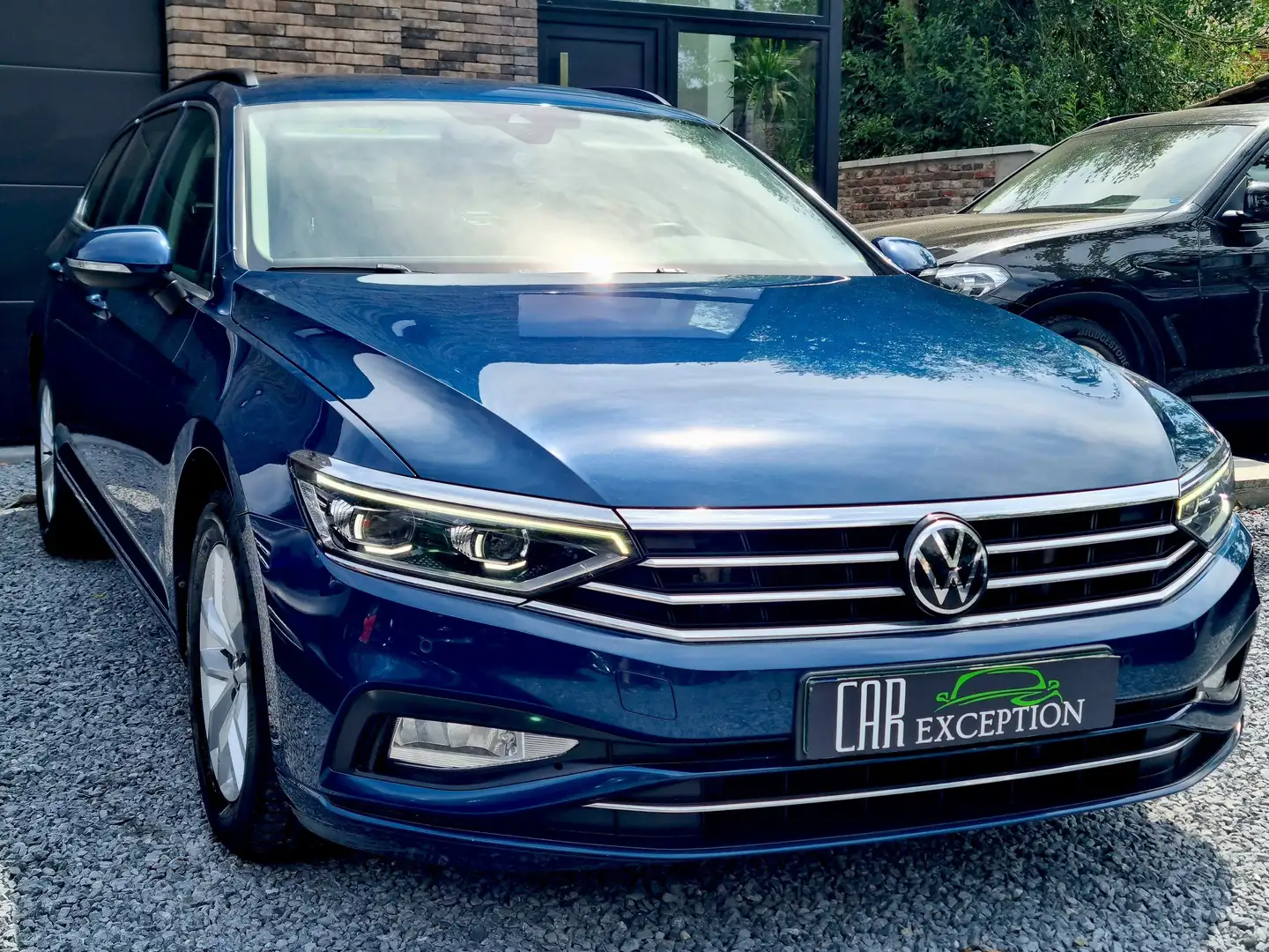 Volkswagen Passat Variant SW 2.0 TDi SCR Style Business DSG Blauw - 1
