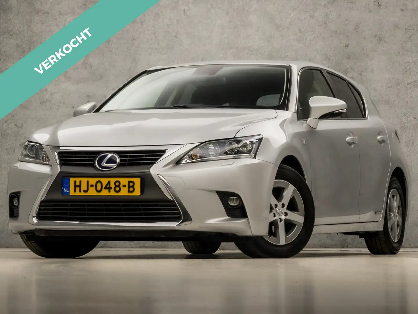 Lexus CT 200h Sport Automaat (NAVIGATIE, CLIMATE, CAMERA, STOELV Grijs - 1