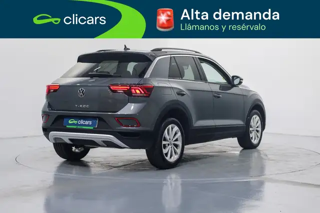 Volkswagen T-Roc view 5