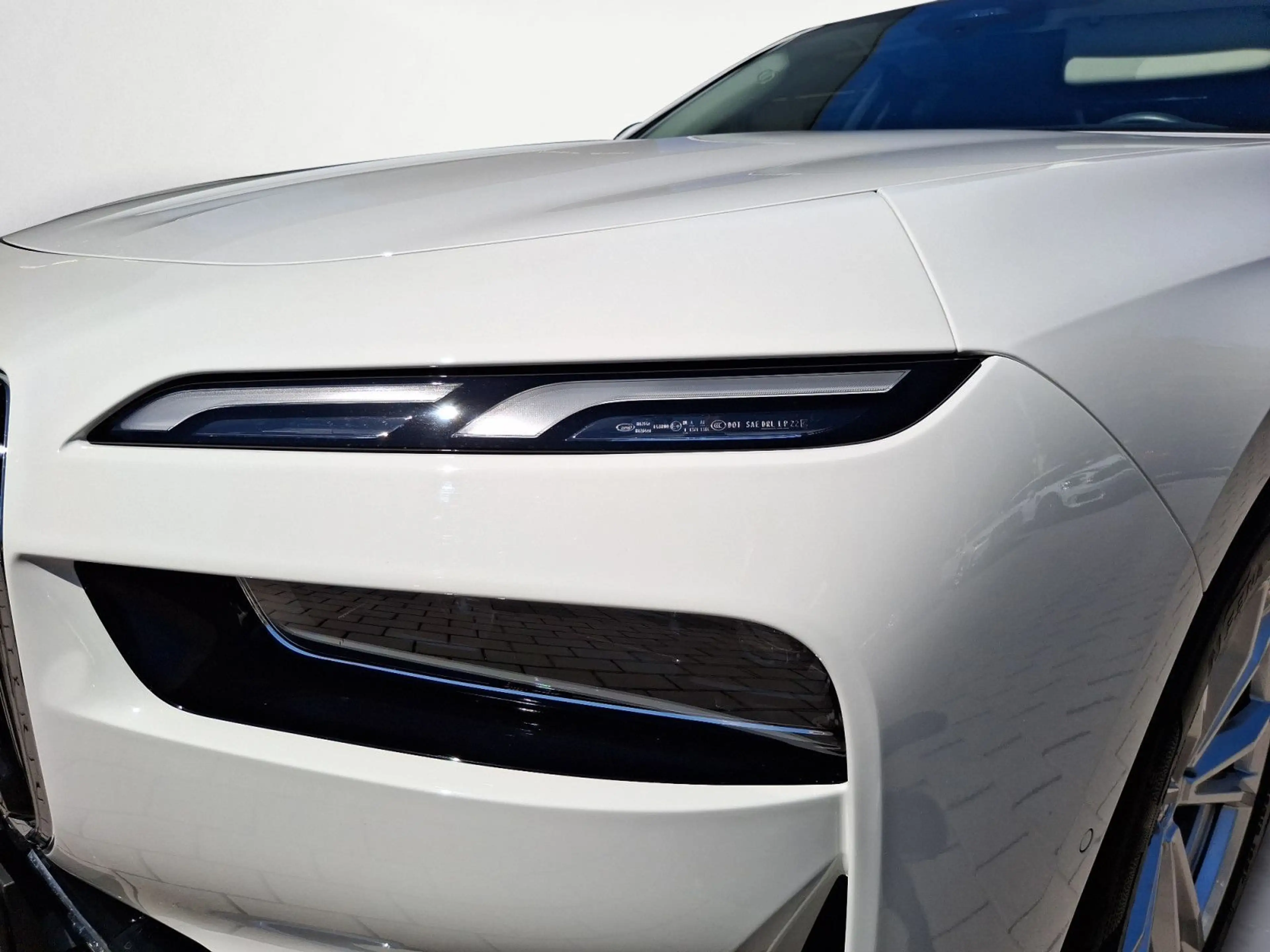 BMW i7 eDrive50 Integal-Aktivlenk. — photo 10