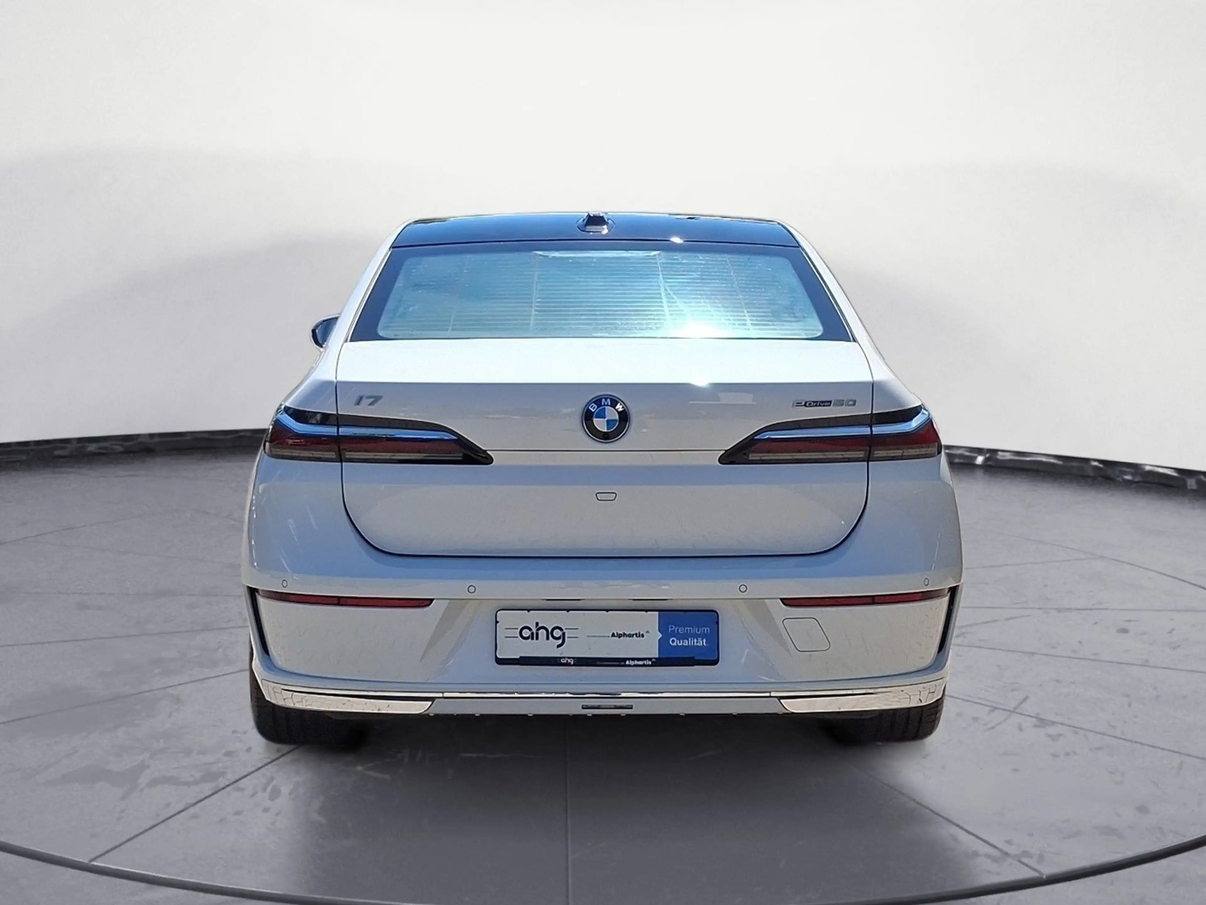 BMW i7 eDrive50 Integal-Aktivlenk. — photo 6
